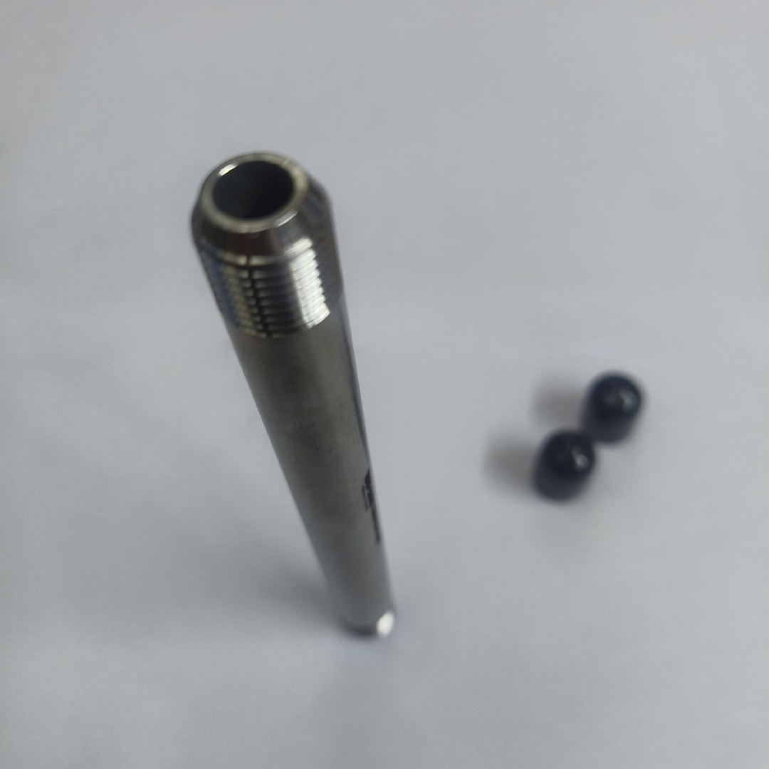 DK-LOK High Pressure Nipple, 20,000 psig, 9/16" Male Threaded Port, 6" Long, SS316, DK20N-09-L6.0-S - image 3