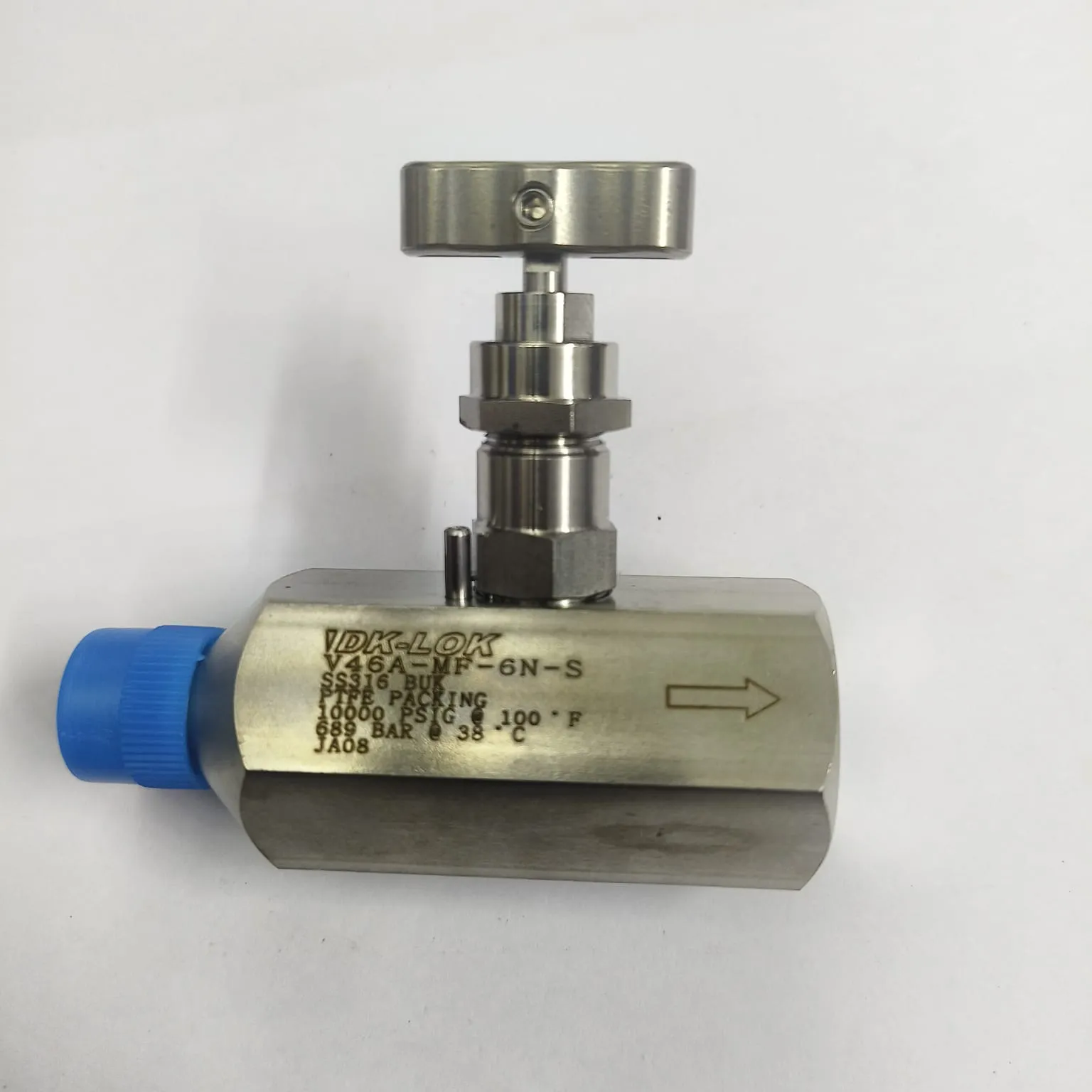DK-LOK V46A Series Needle Valve, 10000 psi, 3/8" Male x Female NPT Connections, SS316, V46A-MF-6N-S - image 2