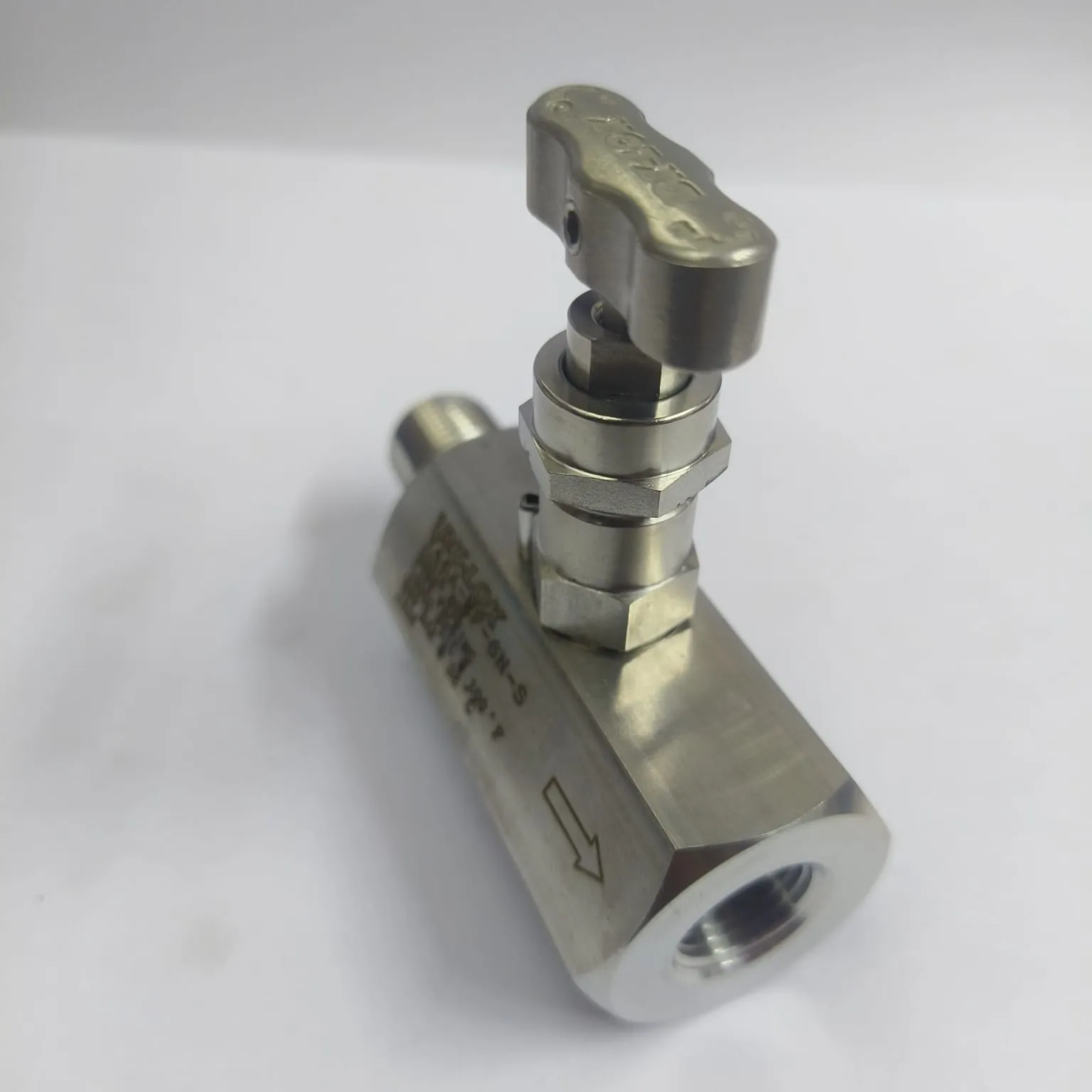 DK-LOK V46A Series Needle Valve, 10000 psi, 3/8" Male x Female NPT Connections, SS316, V46A-MF-6N-S - image 4