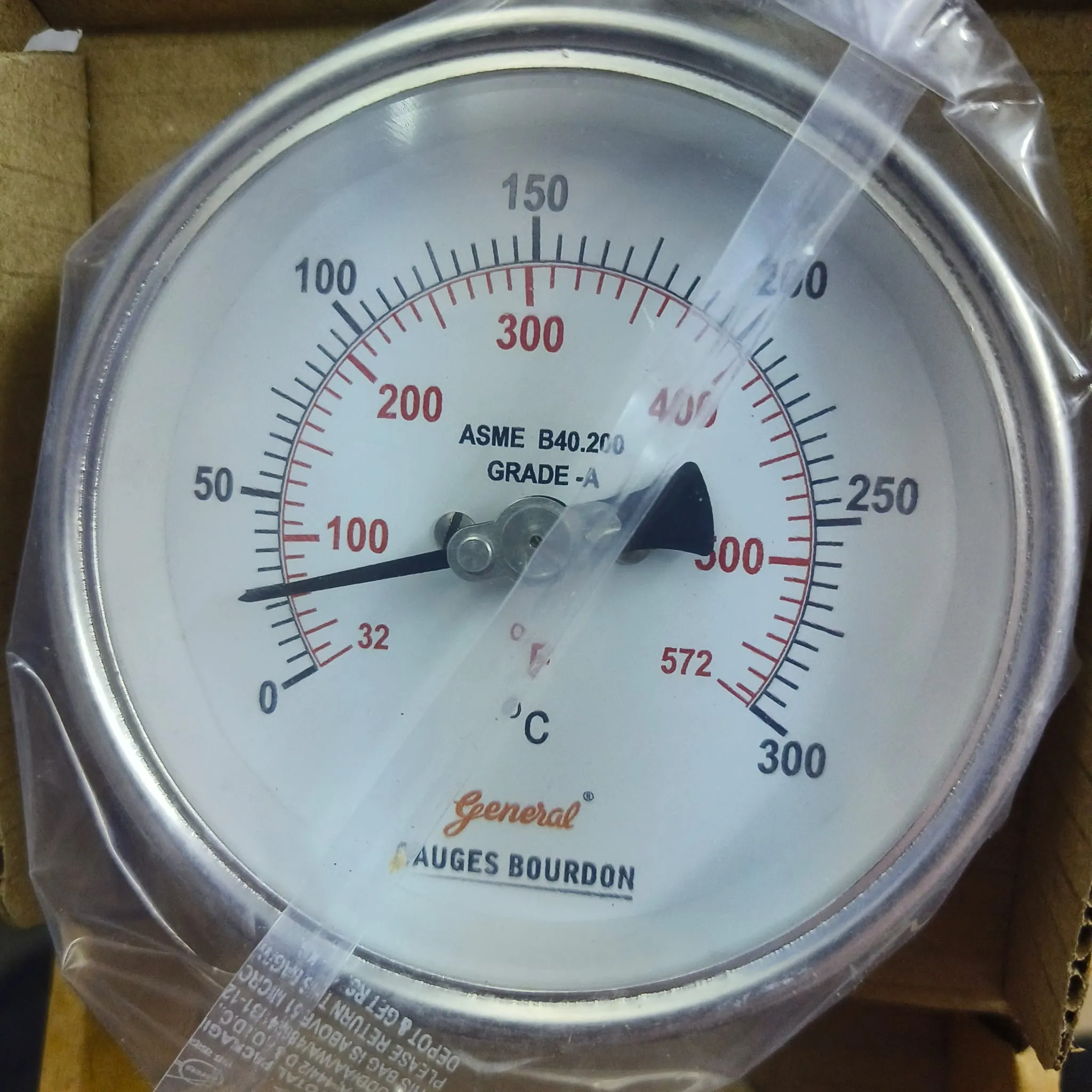 General Instruments BDT-E Bimetal Dial Thermometer, 0...300 °C, 4" Dial, 1/2" Male NPT, 360° Adjustable Dial Back Mount, 350 mm Stem, BDT-E-100-S4S-S06-350-S6S-T15NTM-(0-300)-DGC-DUS - image 3