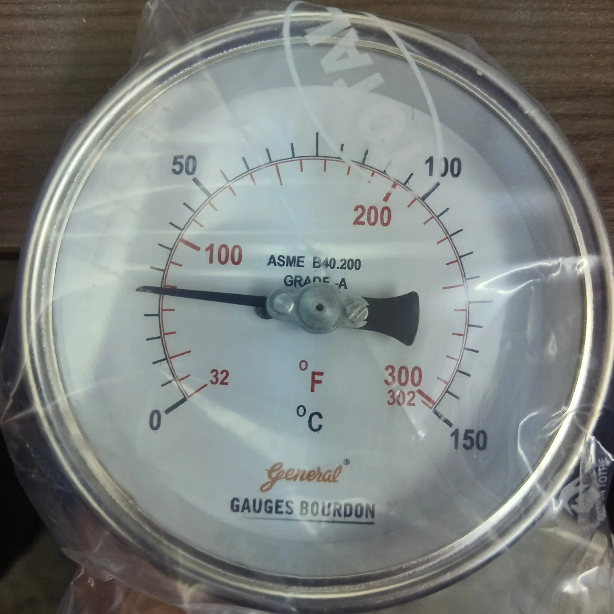 General Instruments BDT-C Bimetal Dial Thermometer, 0...150 °C, 4" Dial, 1/2" Male NPT, Back Mount, 100 mm Stem, BDT-C-100-S4S-S06-150-S6S-T15NTM-(0-150)-DGC-DUS - image 3