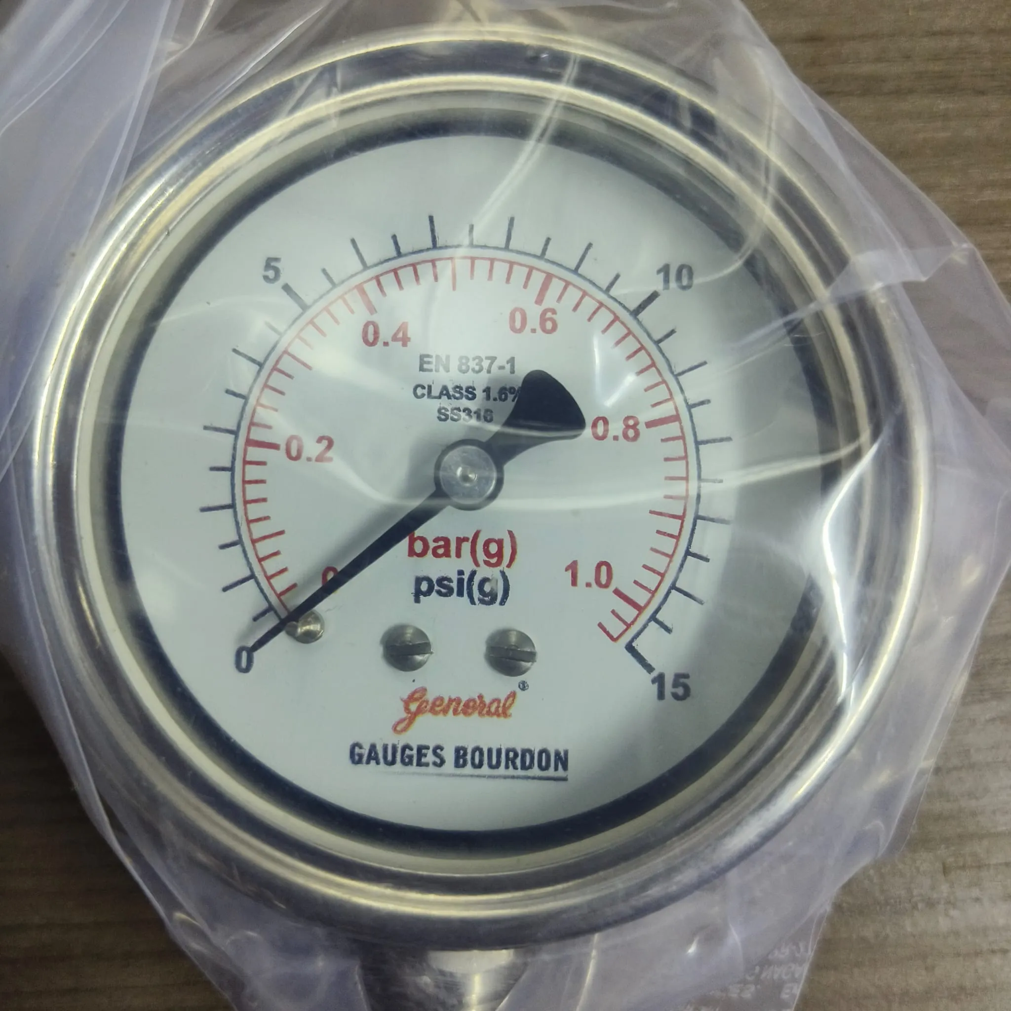 General Instruments Pressure Gauge SPGS-V, 0...15 psi, 2nd Scale bar, 2.5" Dial, 1/4" Male NPT Lower Mount, SS Body & Parts, SPGS-V-063-S4S-S6S-S6S-S4S-T06NTM-(0-15)-PSI/BAR-A16-DUS - image 3