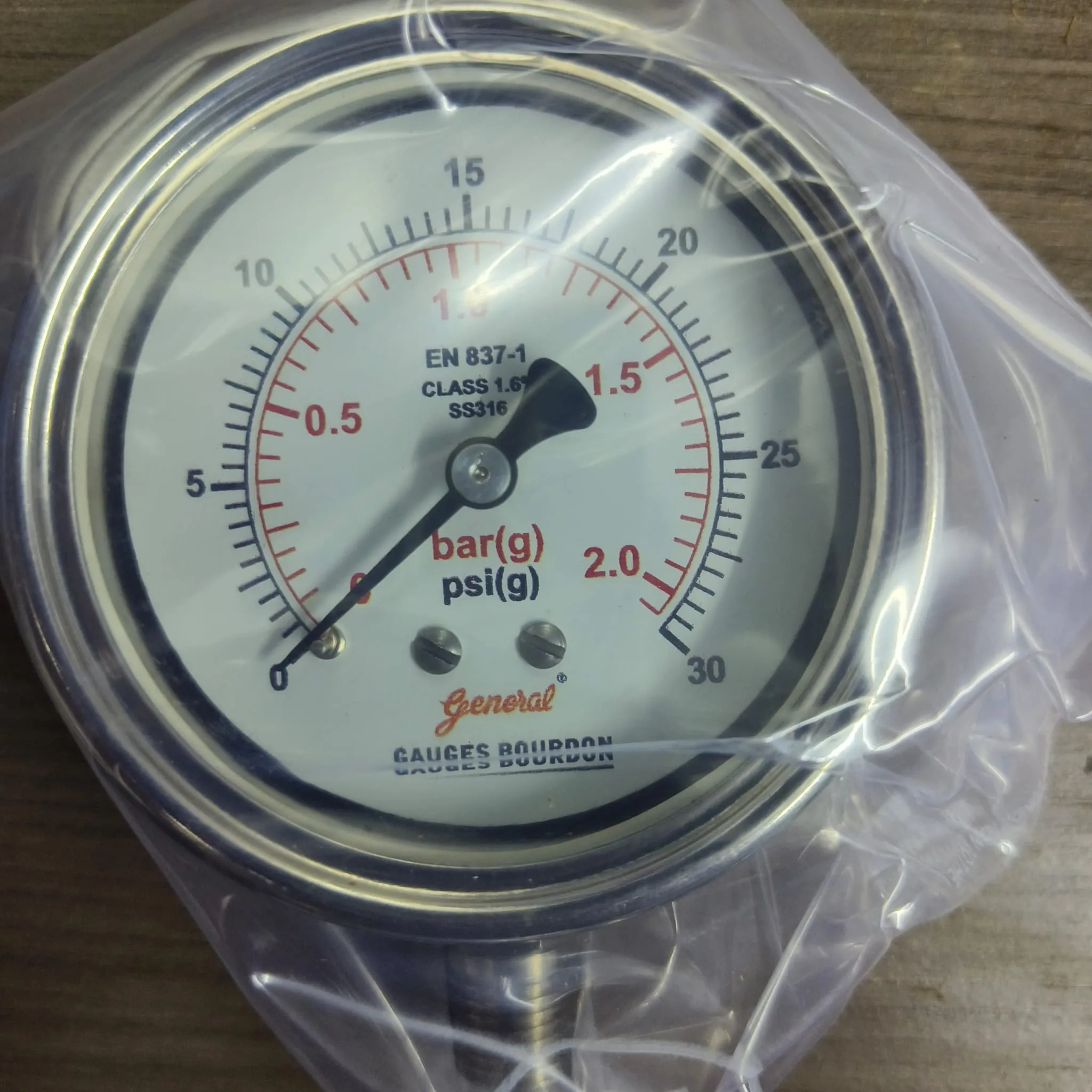 General Instruments Pressure Gauge SPGS-V, 0...30 psi, 2nd Scale bar, 2.5" Dial, 1/4" Male NPT Lower Mount, SS Body & Parts, SPGS-V-063-S4S-S6S-S6S-S4S-T06NTM-(0-30)-PSI/BAR-A16-DUS - image 3
