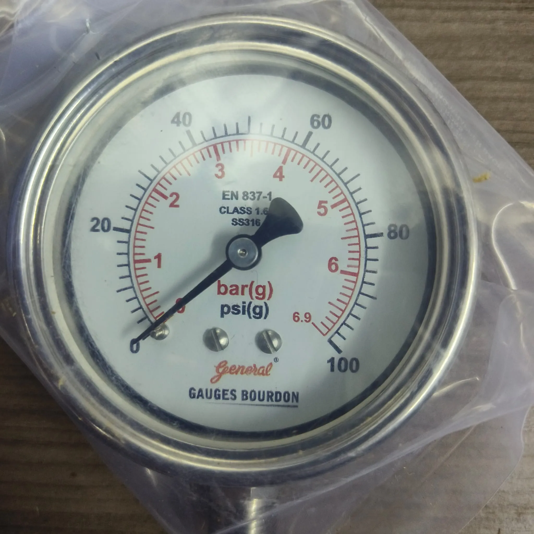 General Instruments Pressure Gauge SPGS-V, 0...100 psi, 2nd Scale bar, 2.5" Dial, 1/4" Male NPT Lower Mount, SS Body & Parts, SPGS-V-063-S4S-S6S-S6S-S4S-T06NTM-(0-100)-PSI/BAR-A16-DUS - image 3