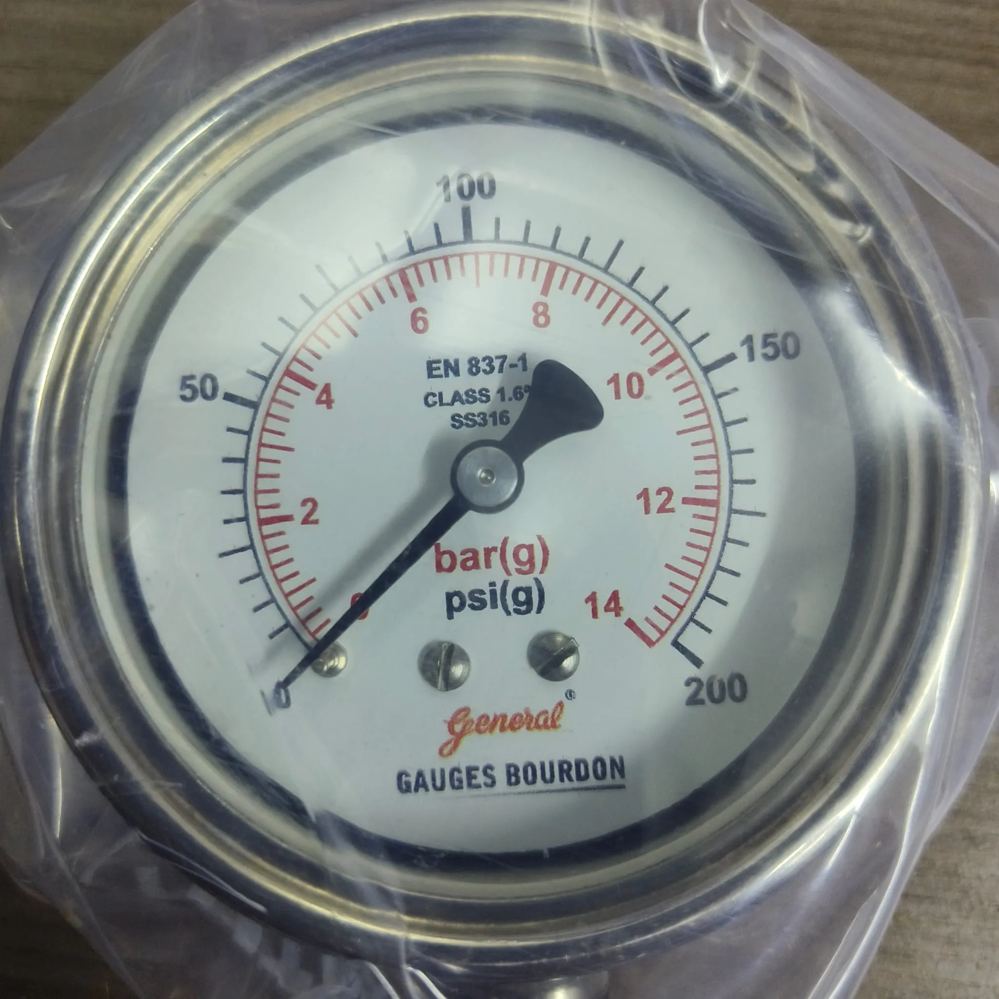 General Instruments Pressure Gauge SPGS-V, 0...200 psi, 2nd Scale bar, 2.5" Dial, 1/4" Male NPT Lower Mount, SS Body & Parts, SPGS-V-063-S4S-S6S-S6S-S4S-T06NTM-(0-200)-PSI/BAR-A16-DUS - image 3