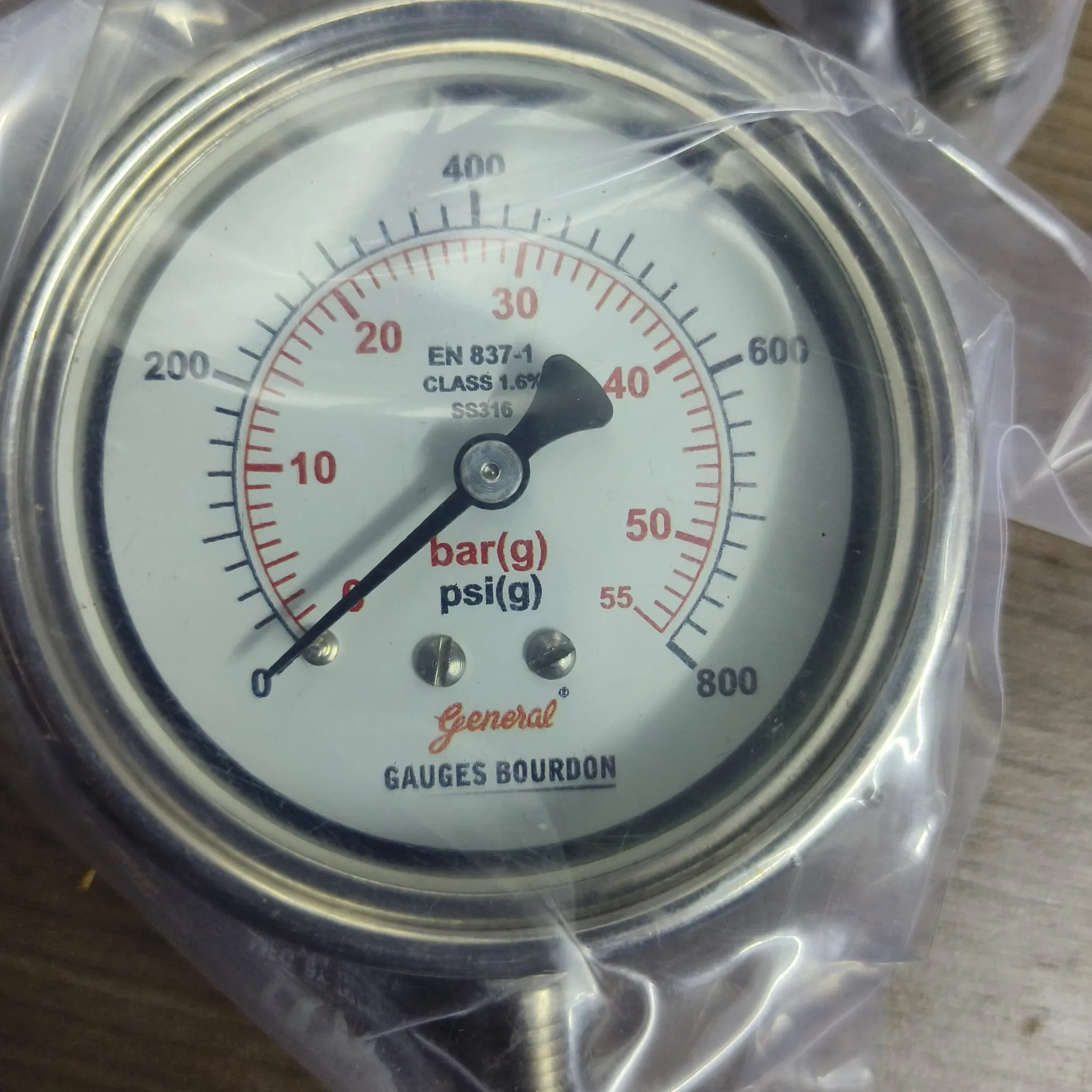 General Instruments Pressure Gauge SPGS-V, 0...800 psi, 2nd Scale bar, 2.5" Dial, 1/4" Male NPT Lower Mount, SS Body & Parts, SPGS-V-063-S4S-S6S-S6S-S4S-T06NTM-(0-800)-PSI/BAR-A16-DUS - image 3