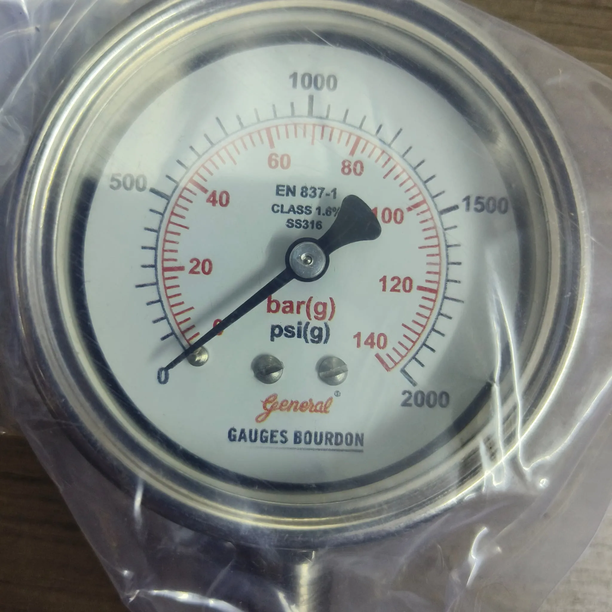 General Instruments Pressure Gauge SPGS-V, 0...2000 psi, 2nd Scale bar, 2.5" Dial, 1/4" Male NPT Lower Mount, SS Body & Parts, SPGS-V-063-S4S-S6S-S6S-S4S-T06NTM-(0-2000)-PSI/BAR-A16-DUS - image 3