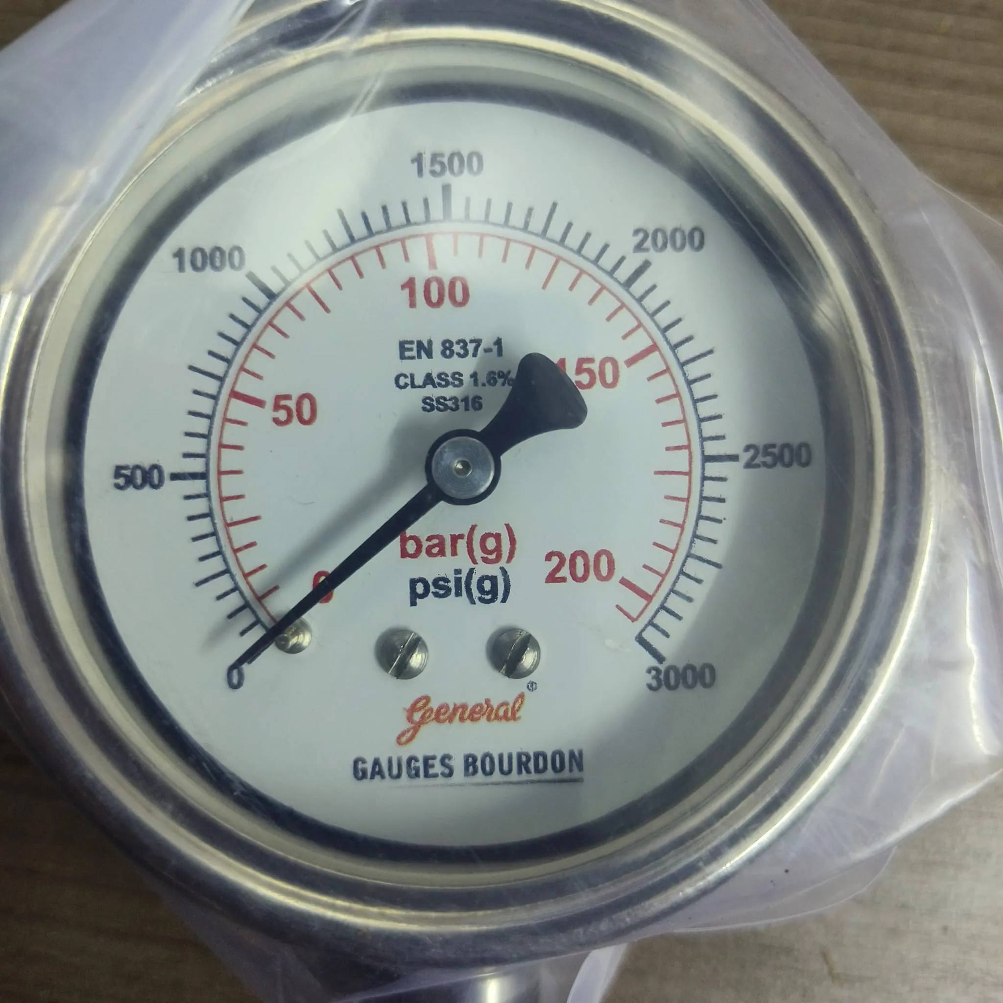General Instruments Pressure Gauge SPGS-V, 0...3000 psi, 2nd Scale bar, 2.5" Dial, 1/4" Male NPT Lower Mount, SS Body & Parts, SPGS-V-063-S4S-S6S-S6S-S4S-T06NTM-(0-3000)-PSI/BAR-A16-DUS - image 3