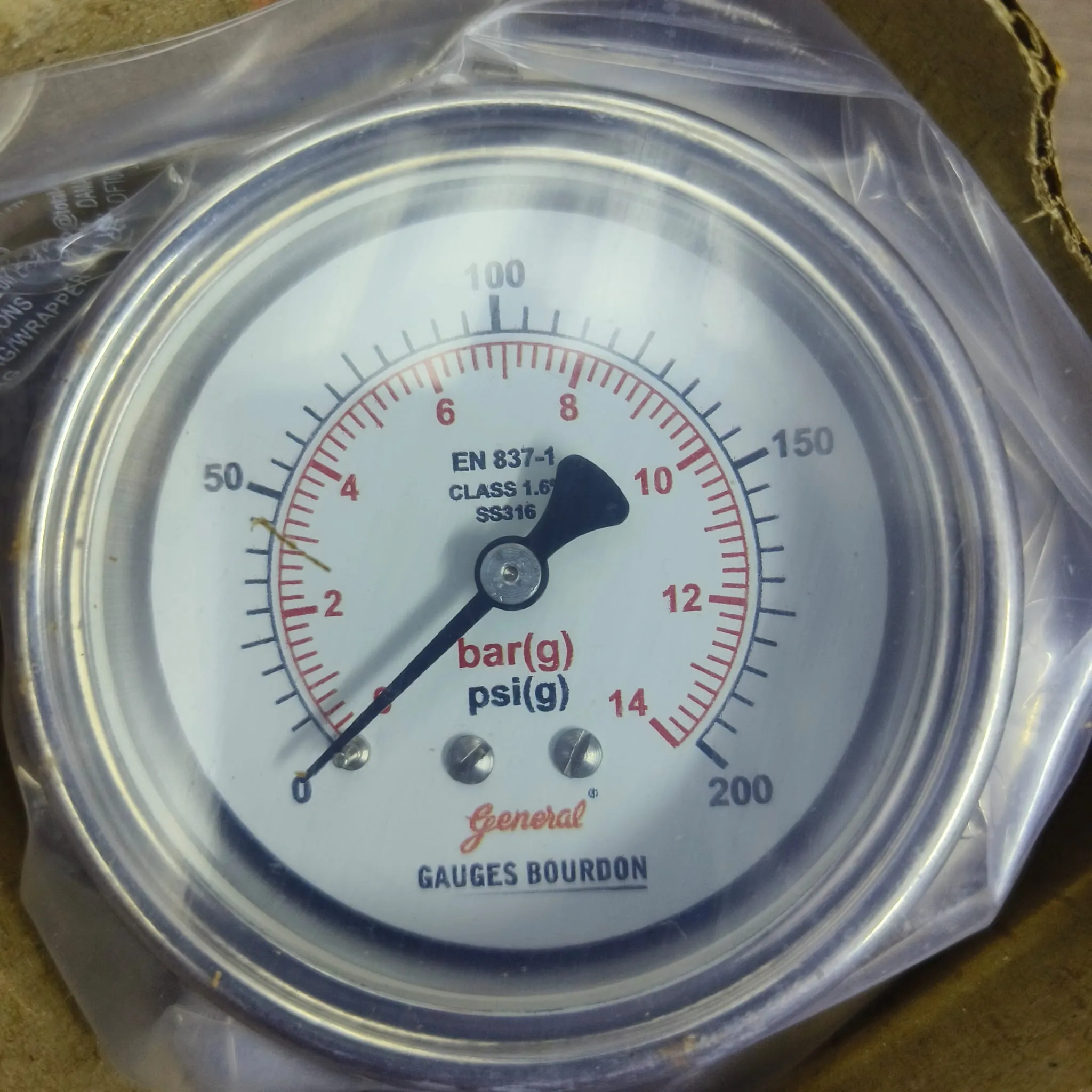General Instruments Pressure Gauge SPGS-P, 0...200 psi, 2nd Scale bar, 2.5" Dial, 1/4" Male NPT Back Mount With Front Flange, SS Body & Parts, SPGS-P-063-S4S-S6S-S6S-S4S-T06NTM-(0-200)-PSI/BAR-A16-DUS - image 3