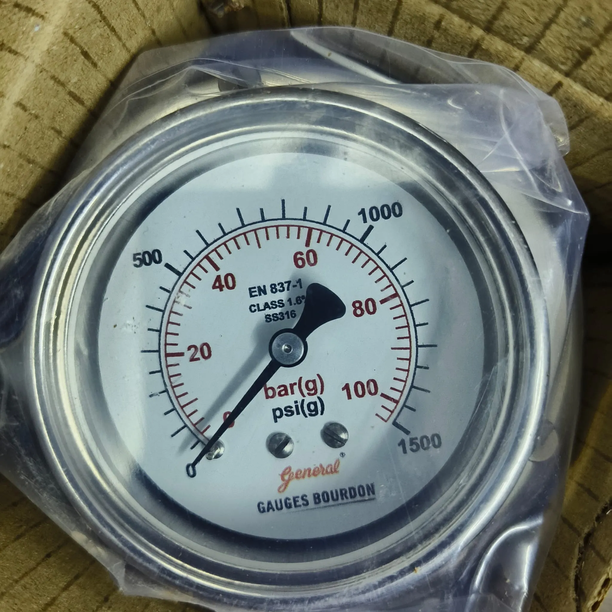 General Instruments Pressure Gauge SPGS-P, 0...1500 psi, 2nd Scale bar, 2.5" Dial, 1/4" Male NPT Back Mount With Front Flange, SS Body & Parts, SPGS-P-063-S4S-S6S-S6S-S4S-T06NTM-(0-1500)-PSI/BAR-A16-DUS - image 3