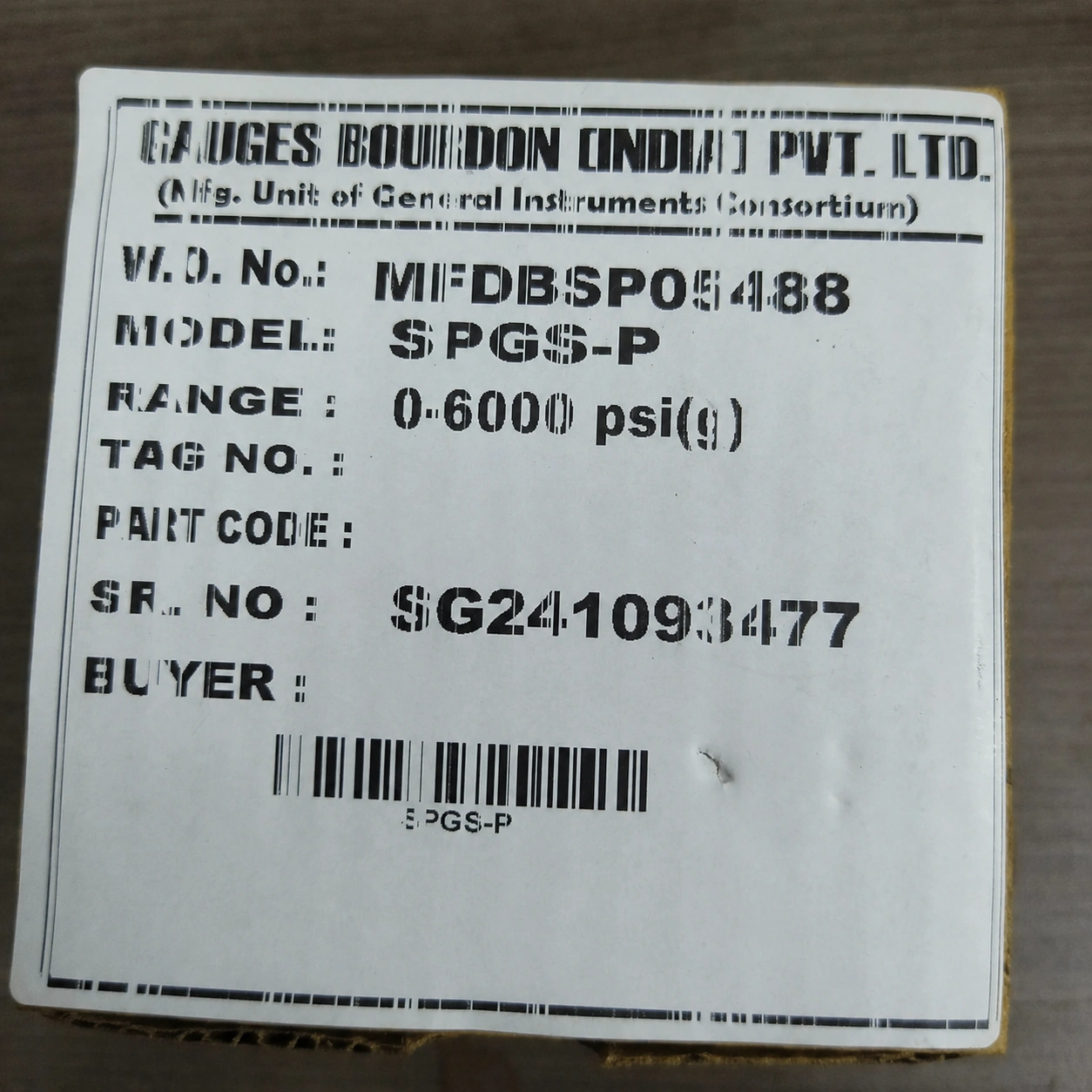 General Instruments Pressure Gauge SPGS-P, 0...6000 psi, 2nd Scale bar, 2.5" Dial, 1/4" Male NPT Back Mount With Front Flange, SS Body & Parts, SPGS-P-063-S4S-S6S-S6S-S4S-T06NTM-(0-6000)-PSI/BAR-A16-DUS - image 2