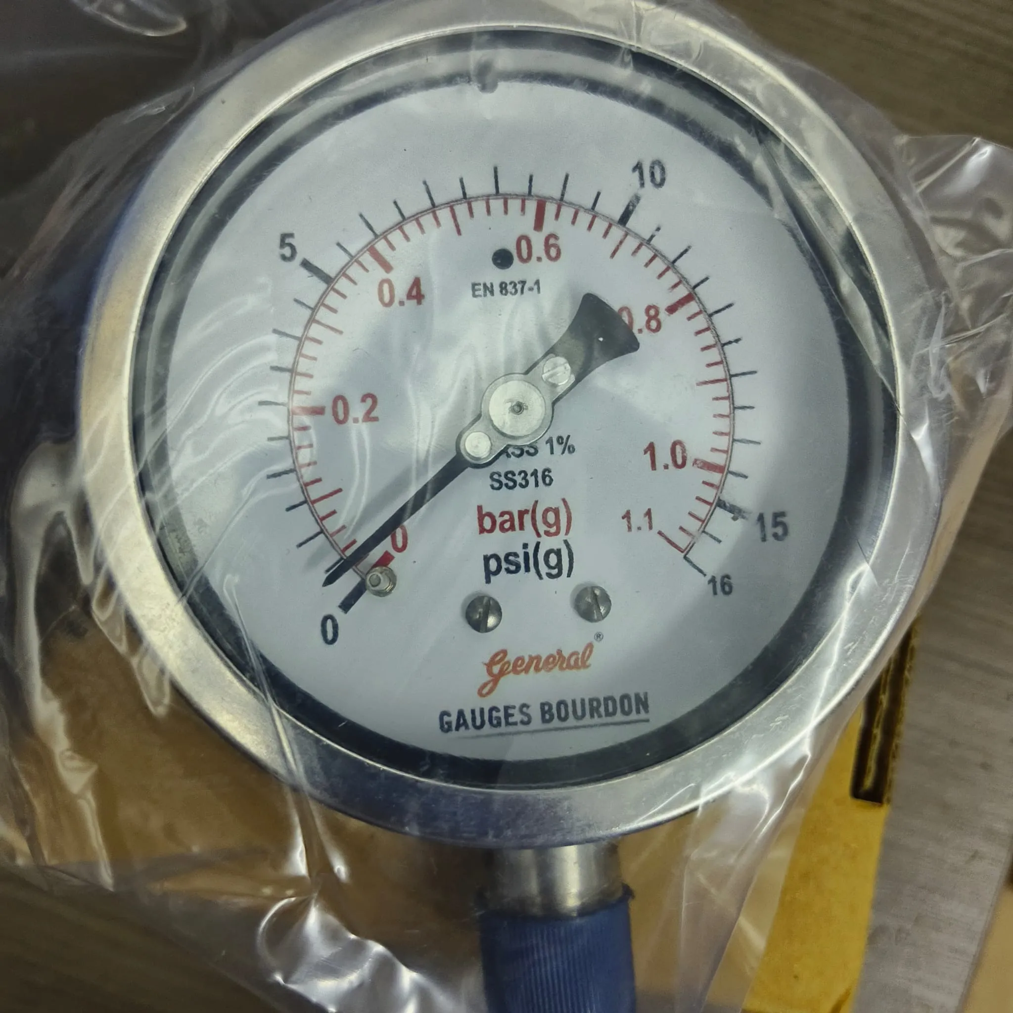 General Instruments Pressure Gauge BSPG-V, 0...16 psi, 2nd Scale bar, 4" Dial, 1/2" Male NPT Lower Mount, SS Body & Parts, BSPG-V-100-S4S-S6S-S6S-S4S-T15NTM-(0-16)-PSI/BAR-DUS - image 3