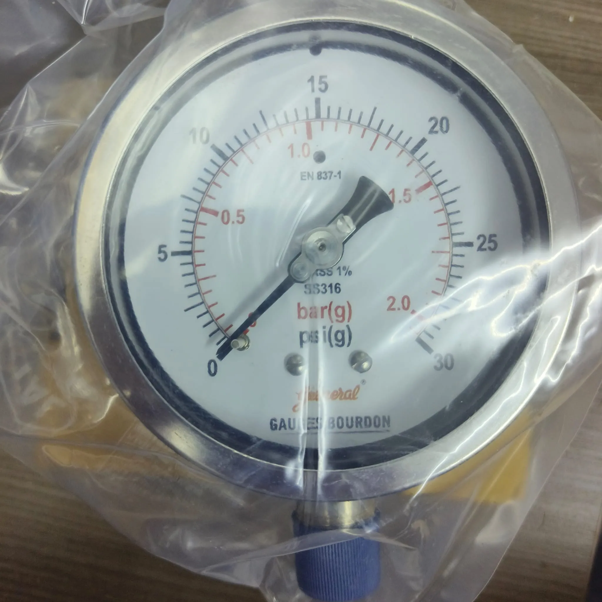 General Instruments Pressure Gauge BSPG-V, 0...30 psi, 2nd Scale bar, 4" Dial, 1/2" Male NPT Lower Mount, SS Body & Parts, BSPG-V-100-S4S-S6S-S6S-S4S-T15NTM-(0-30)-PSI/BAR-DUS - image 3