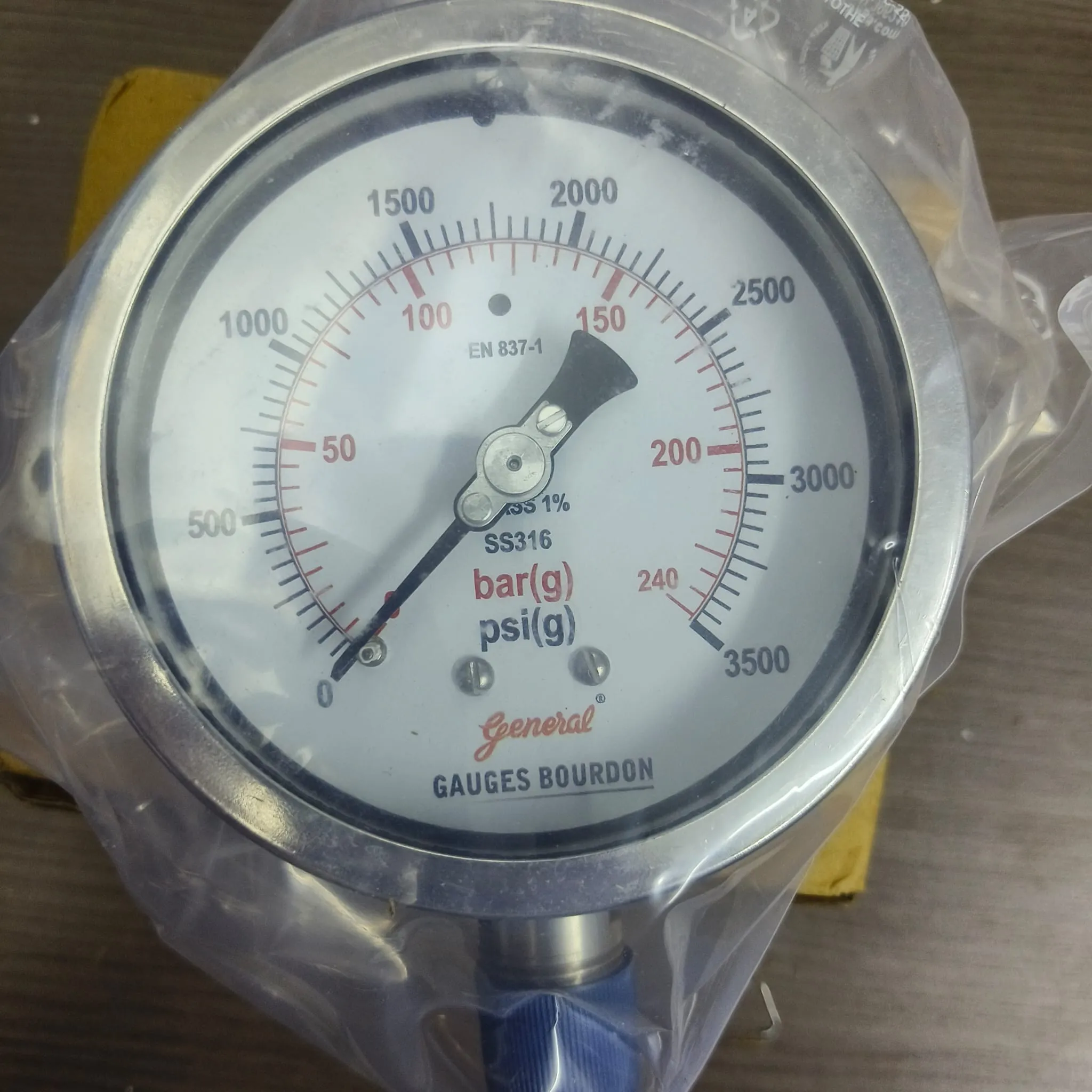 General Instruments Pressure Gauge BSPG-V, 0...3500 psi, 2nd Scale bar, 4" Dial, 1/2" Male NPT Lower Mount, SS Body & Parts, BSPG-V-100-S4S-S6S-S6S-S4S-T15NTM-(0-3500)-PSI/BAR-DUS - image 3