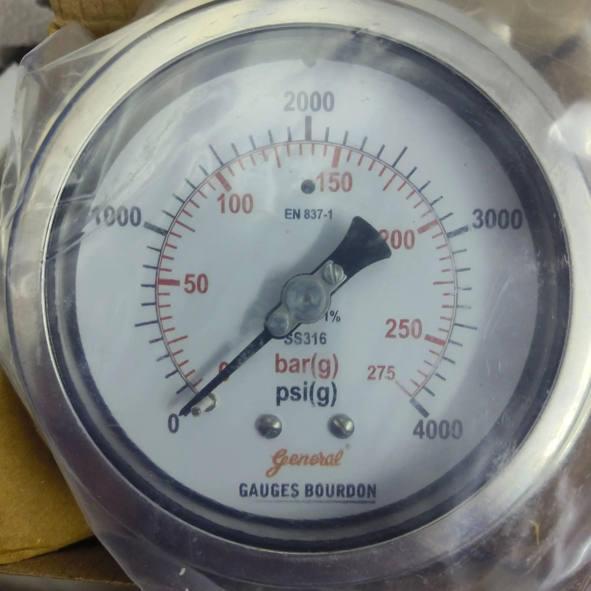 General Instruments Pressure Gauge BSPG-P, 0...4000 psi, 2nd Scale bar, 4" Dial, 1/2" Male NPT Lower Back Mount With Front Flange, SS Body & Parts, BSPG-P-100-S4S-S6S-S6S-S4S-T15NTM-(0-4000)-PSI/BAR-DUS - image 3