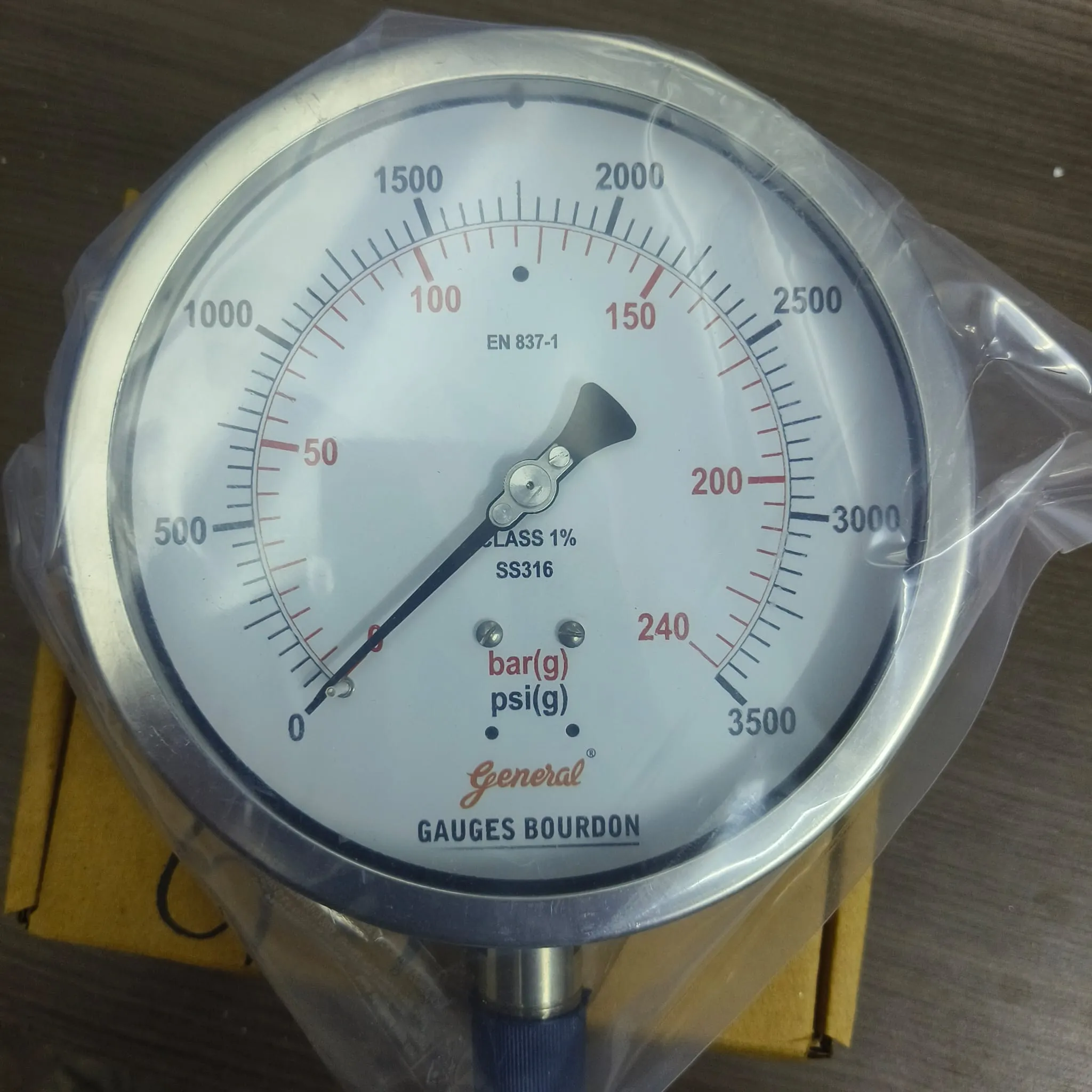 General Instruments Pressure Gauge BSPG-V, 0...3500 psi, 2nd Scale bar, 6" Dial, 1/2" Male NPT Lower Mount, SS Body & Parts, BSPG-V-150-S4S-S6S-S6S-S4S-T15NTM-(0-3500)-PSI/BAR-DUS - image 3