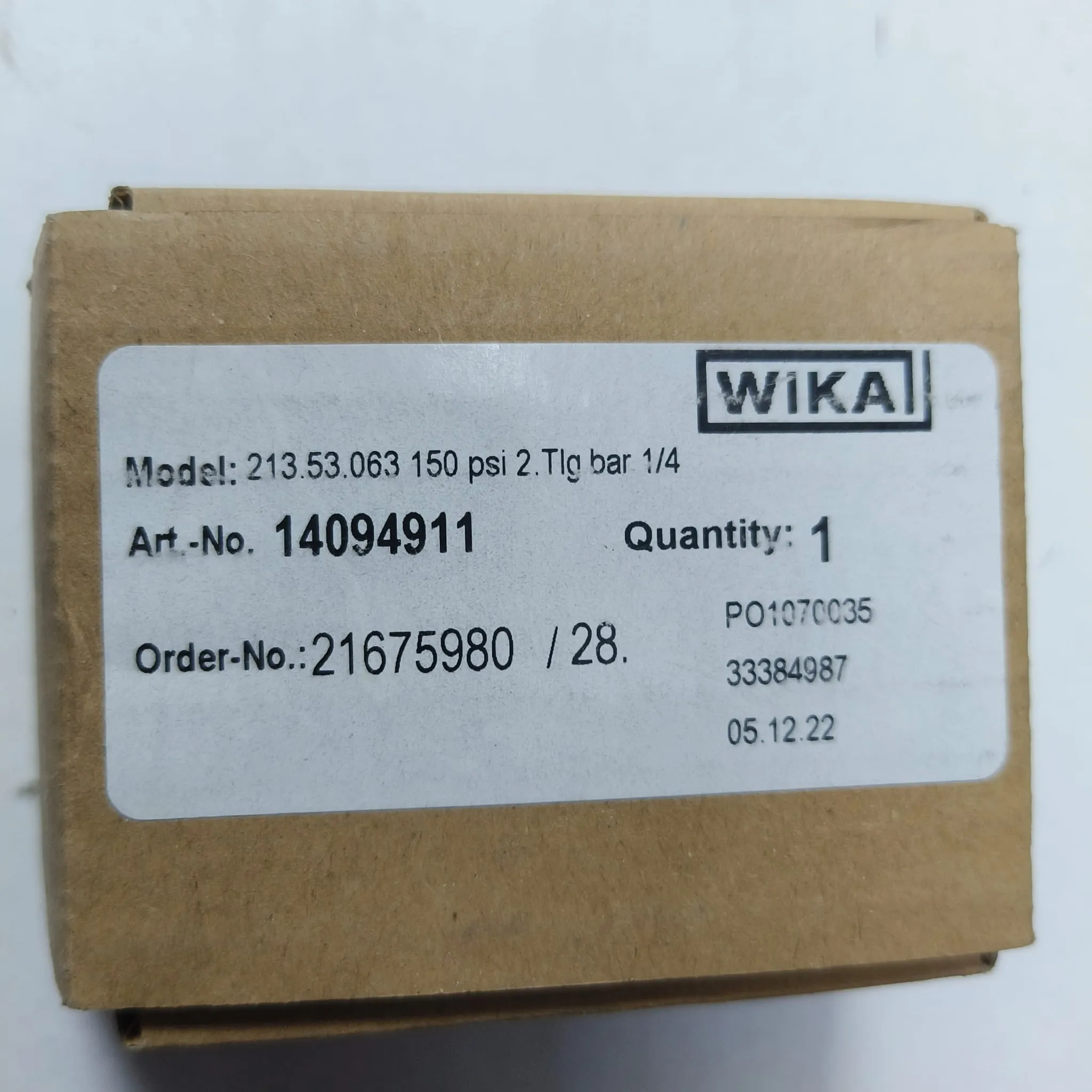 WIKA Pressure Gauge 213.53.063, 0...150 psi, Dual Scale, 2.5" Dial, 1/4" Male NPT Lower Mount, 14094911 - image 2