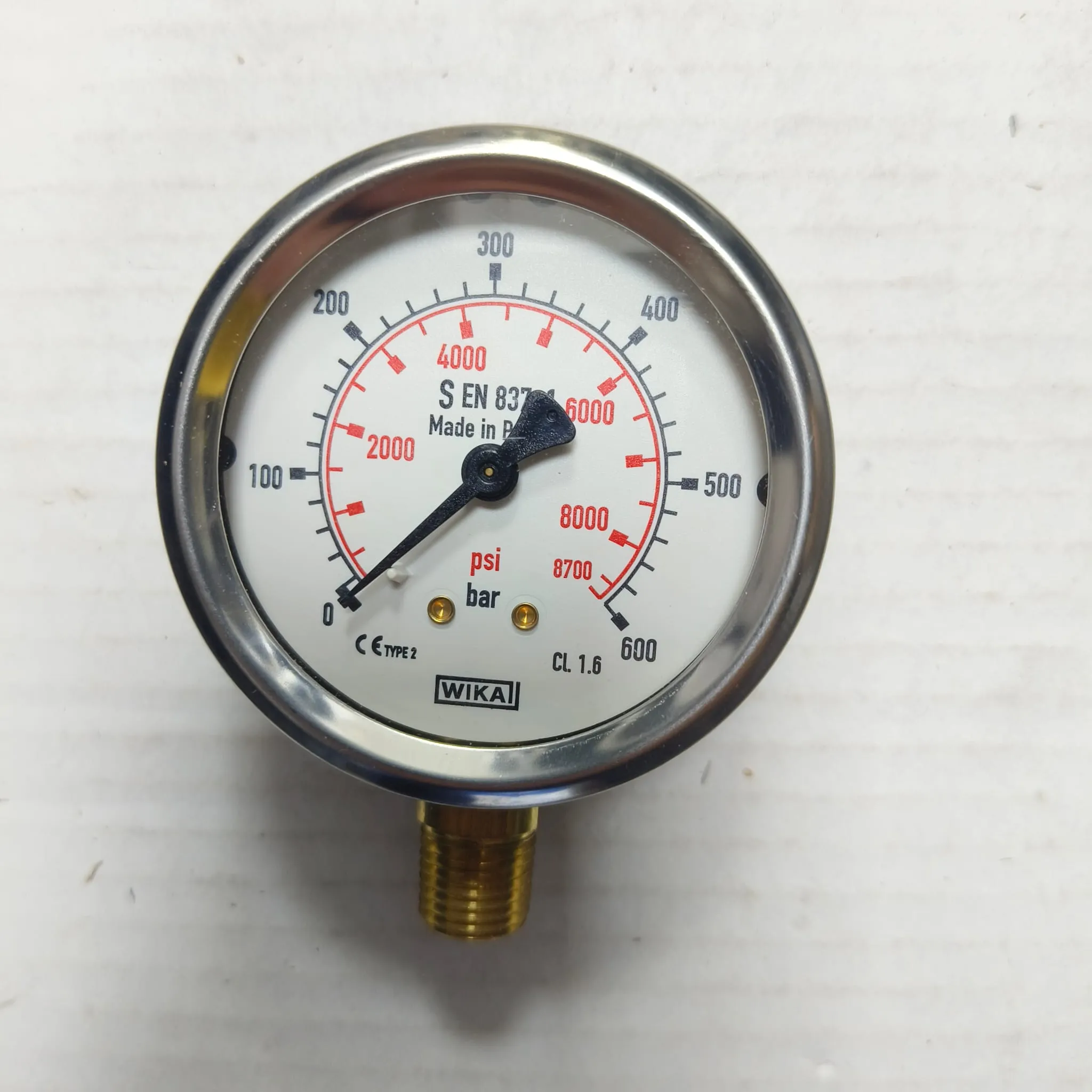 WIKA Pressure Gauge 213.53.063, 0...600 bar, Dual Scale, 2.5" Dial, 1/4" Male NPT Lower Mount, 30592046 - image 3