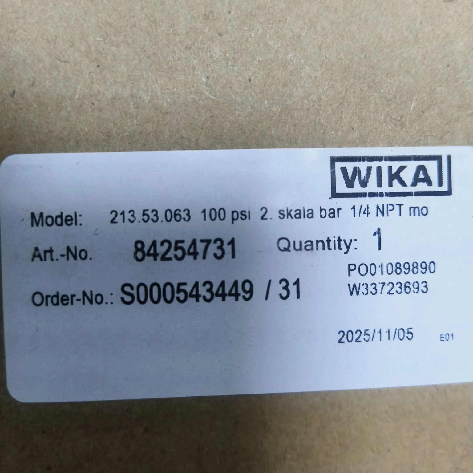 WIKA Pressure Gauge 213.53.063, 0...100 psi, Dual Scale, 2.5" Dial, 1/4" Male NPT Back Mount, 84254731 - image 2