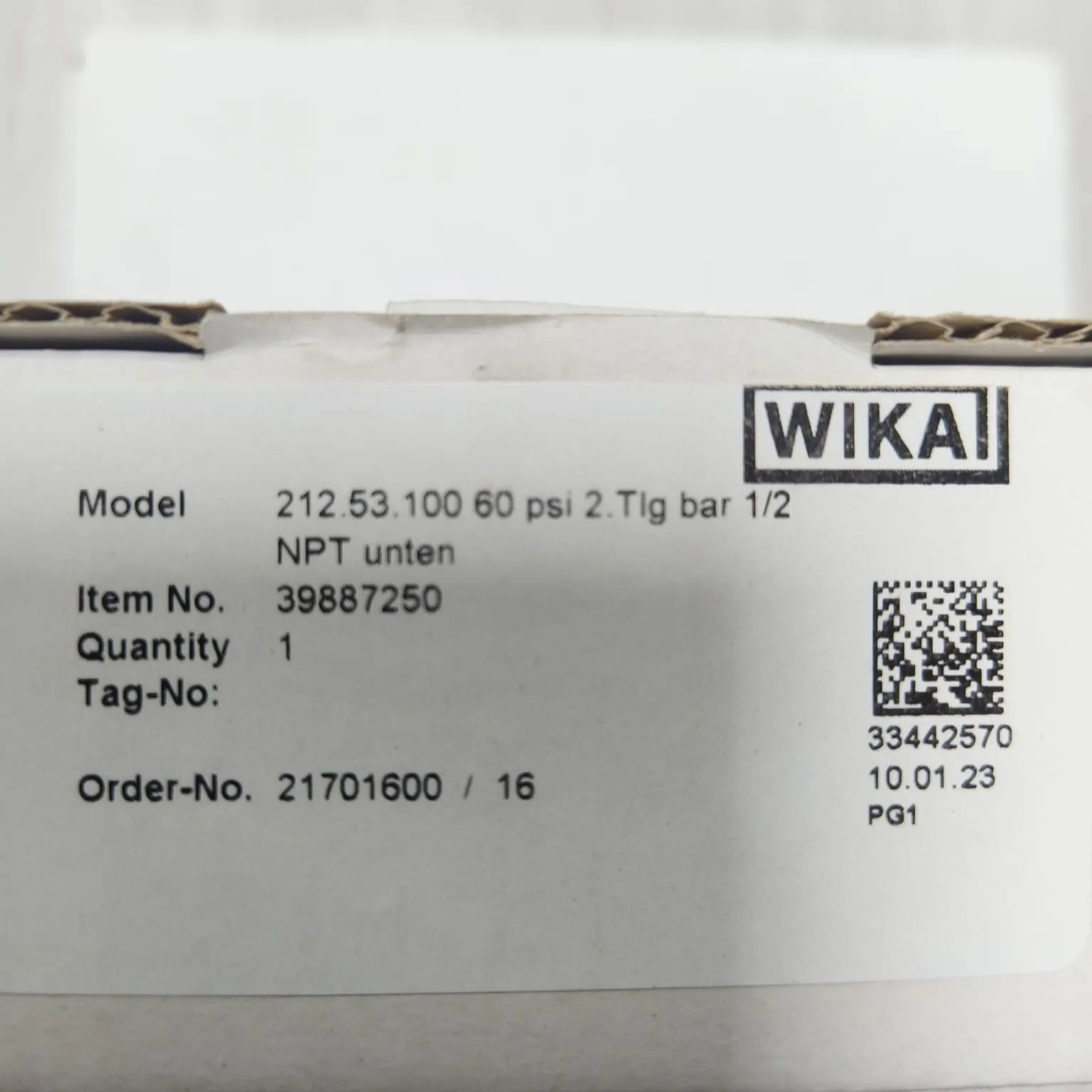 WIKA Pressure Gauge 212.53.100, 0...60 psi, Dual Scale, 4" Dial, 1/2" Male NPT Lower Mount, 39887250 - image 2