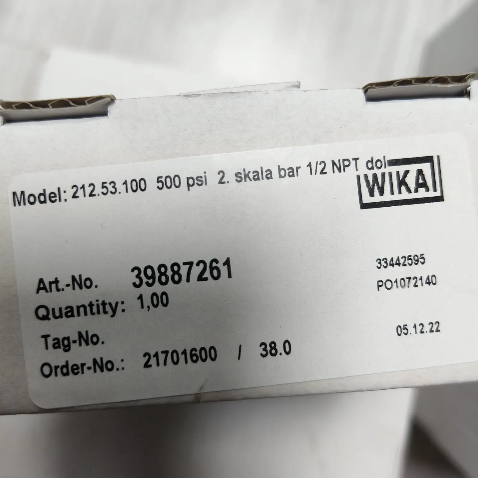 WIKA Pressure Gauge 212.53.100, 0...500 psi, Dual Scale, 4" Dial, 1/2" Male NPT Lower Mount, 39887261 - image 2