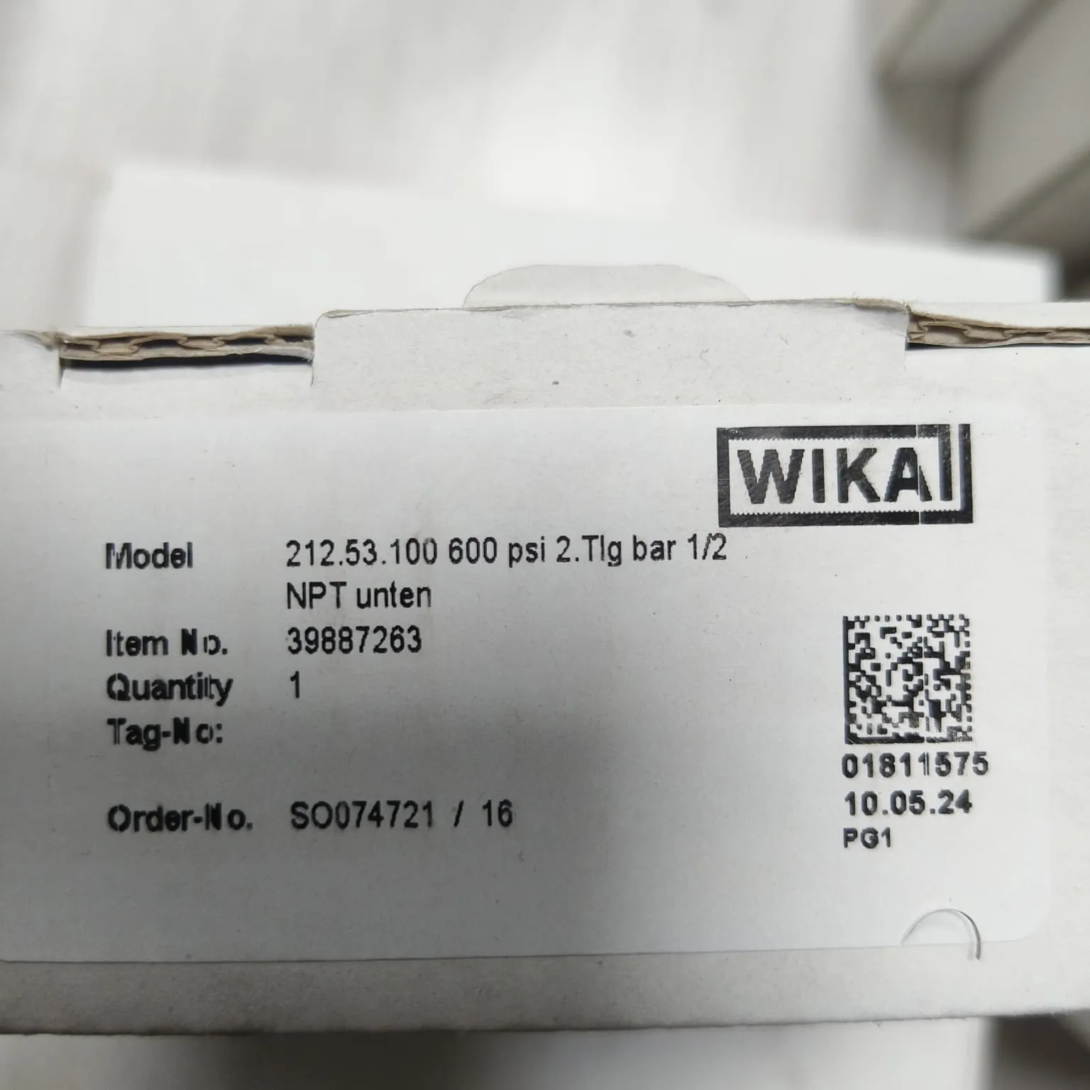 WIKA Pressure Gauge 212.53.100, 0...600 psi, Dual Scale, 4" Dial, 1/2" Male NPT Lower Mount, 39887263 - image 2