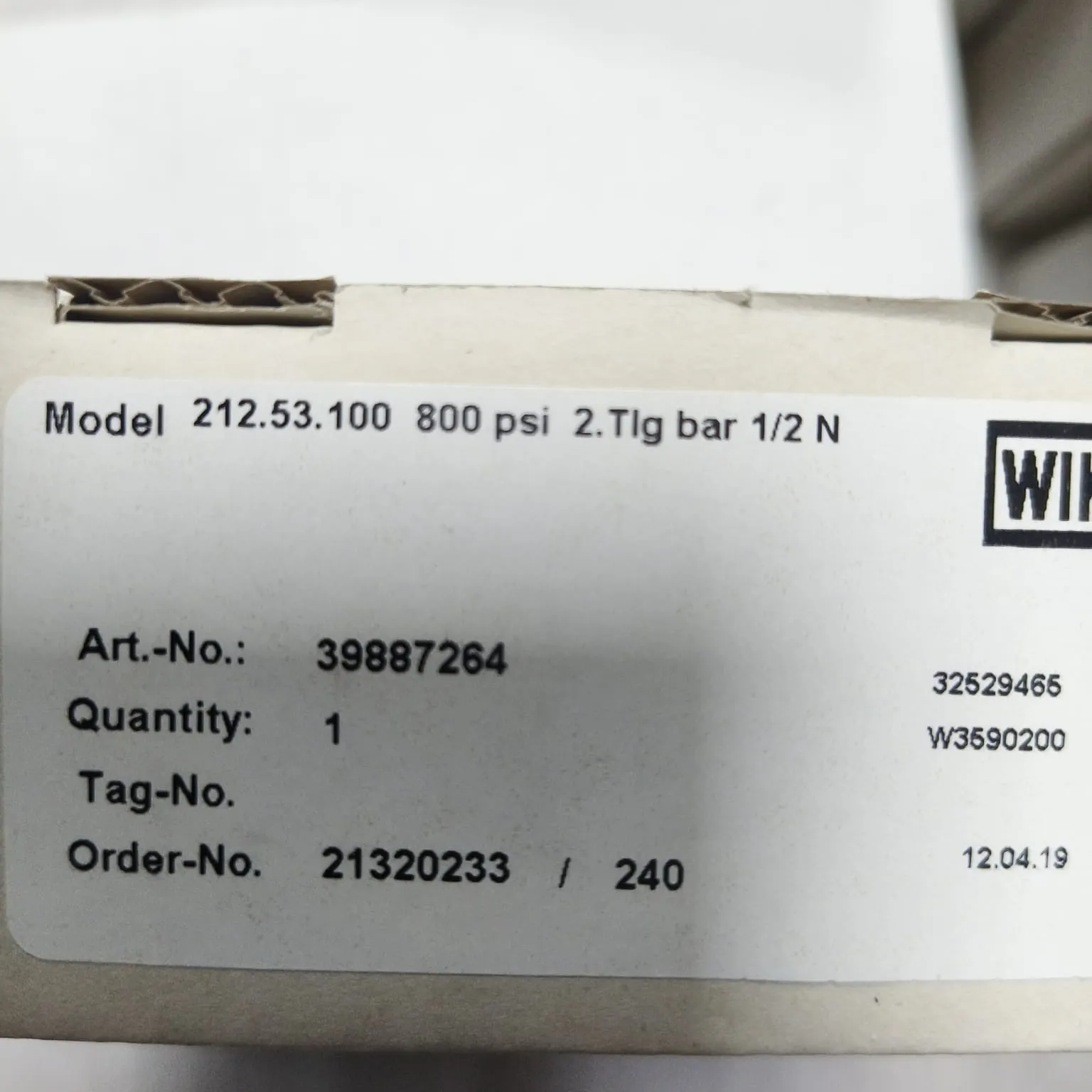 WIKA Pressure Gauge 212.53.100, 0...800 psi, Dual Scale, 4" Dial, 1/2" Male NPT Lower Mount, 39887264 - image 2