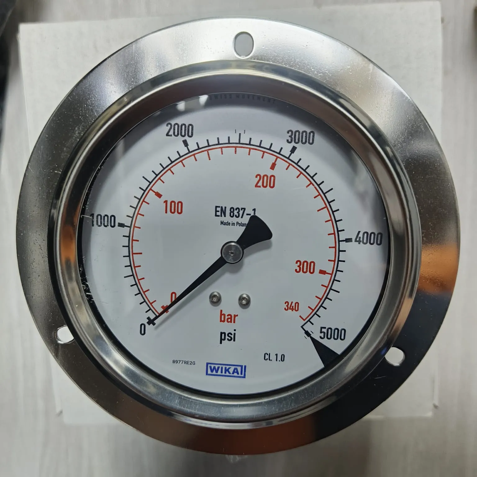 WIKA Pressure Gauge 213.53.100, 0...5000 psi, Dual Scale, 4" Dial, 1/2" Male NPT Lower Back Mount, 84254742 - image 3