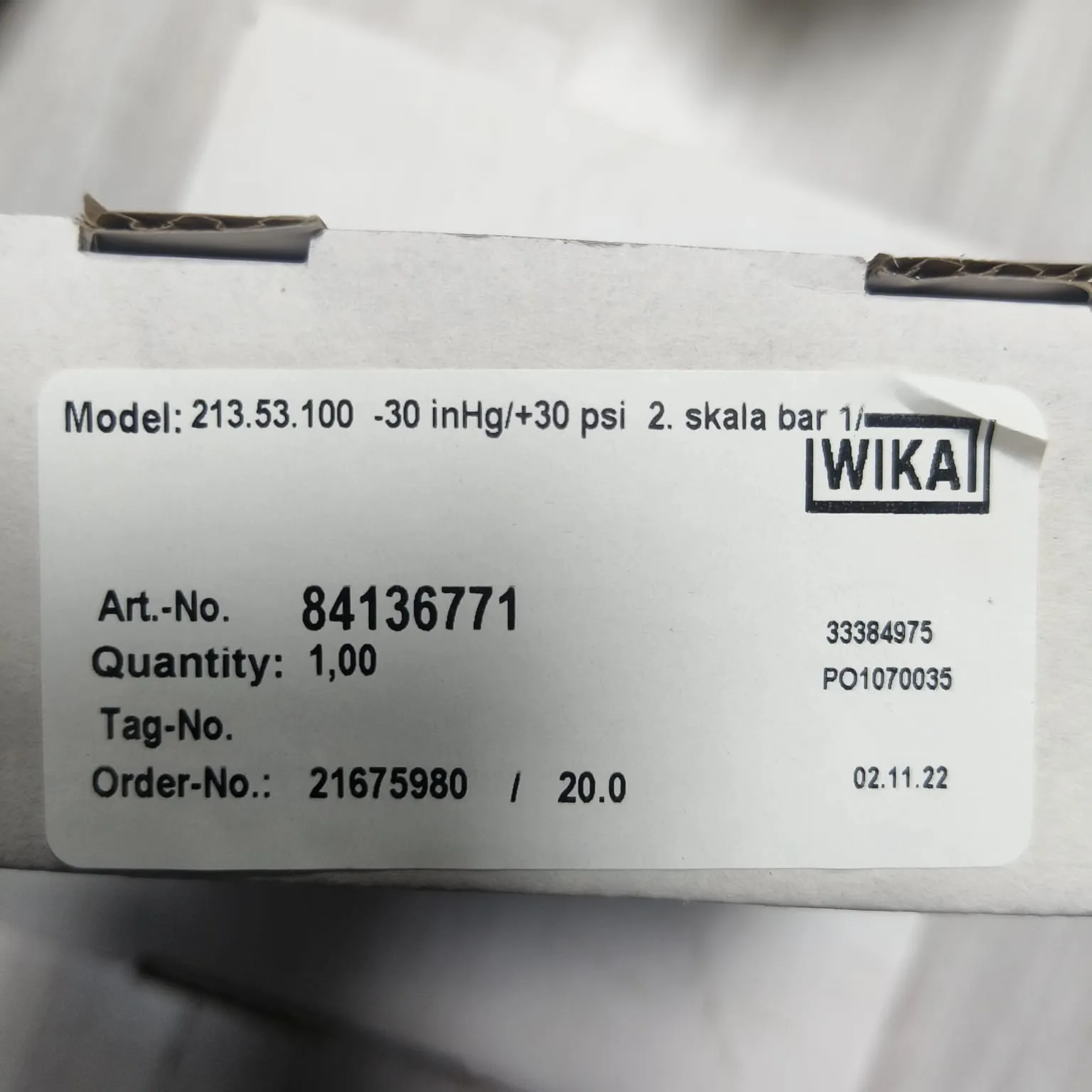 WIKA Compound Gauge 213.53.100, -30 inHg...+30 psi, Dual Scale, 4" Dial, 1/2" Male NPT Lower Mount, 84136771 - image 2
