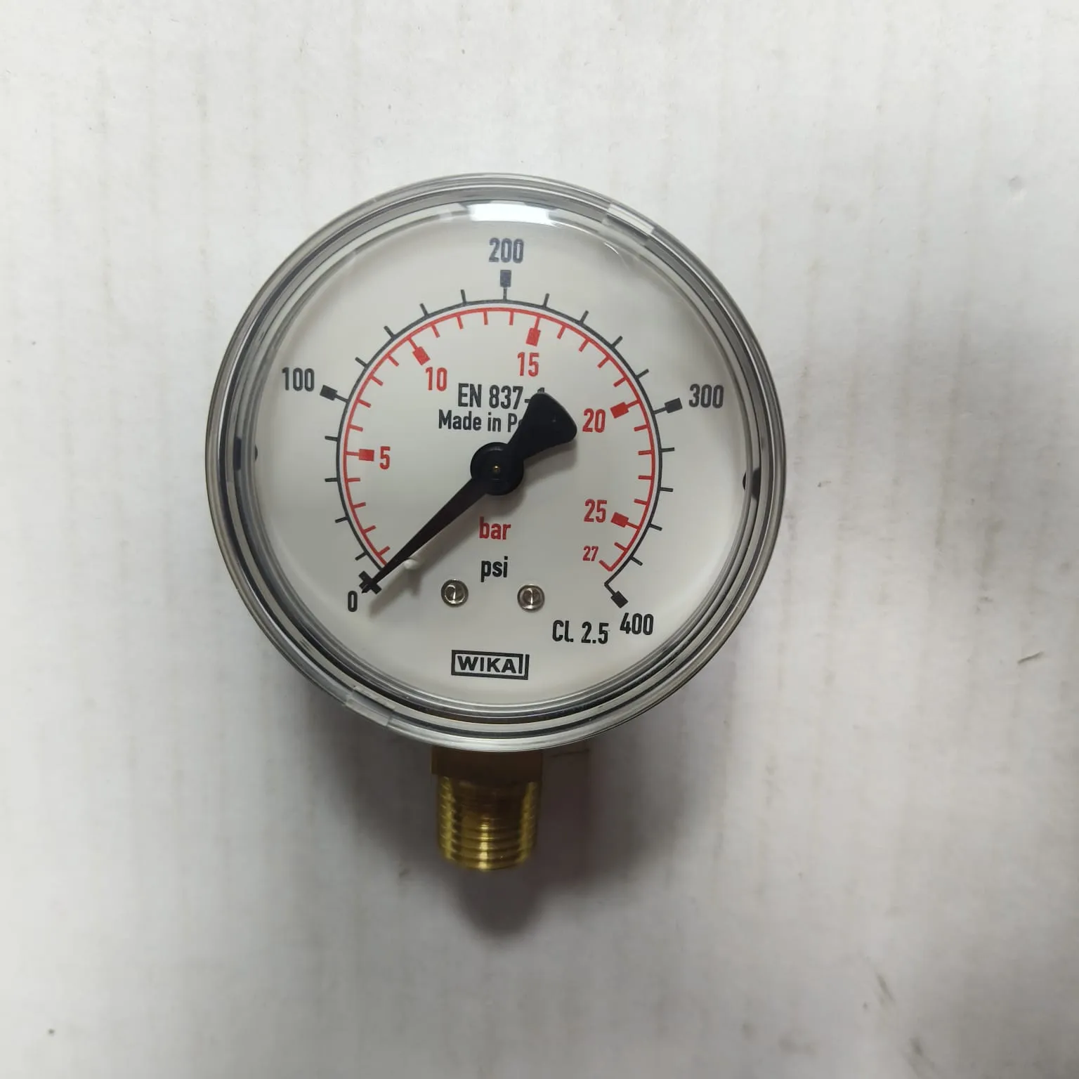 WIKA Pressure Gauge 111.10.063, 0...400 psi, Dry Black Steel Case, Dual Scale, 2.5" Dial, 1/4" Male NPT Lower Mount, 39001836 - image 3