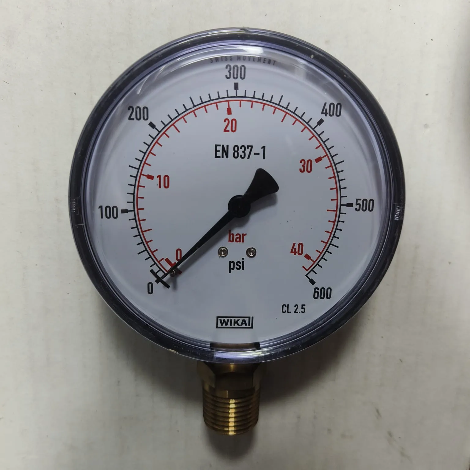 WIKA Pressure Gauge 111.10.100, 0...600 psi, Dry Black Steel Case, Dual Scale, 4" Dial, 1/2" Male NPT Lower Mount, 39887319 - image 3