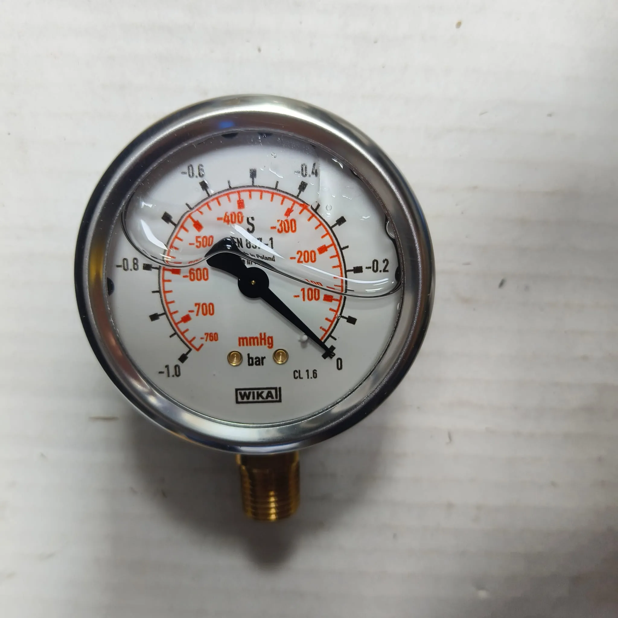 WIKA Vacuum Gauge 213.53.063, -1...0 bar, 2nd Scale mmHg, 2.5" Dial, 1/4" Male NPT Lower Mount, 33065371 - image 3