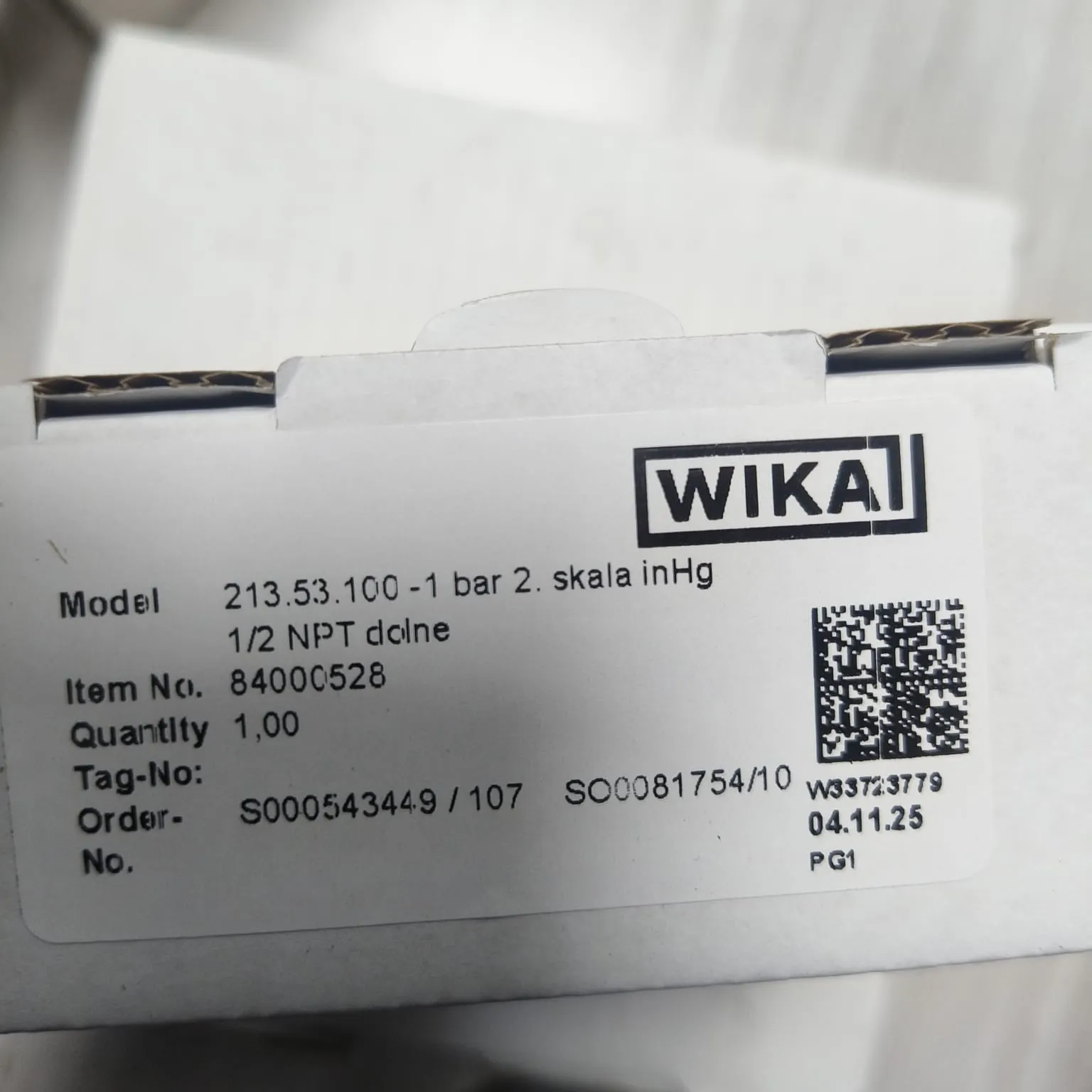 WIKA Vacuum Gauge 213.53.100, -1...0 bar, 2nd Scale inHg, 4" Dial, 1/2" Male NPT Lower Mount, 84000528 - image 2