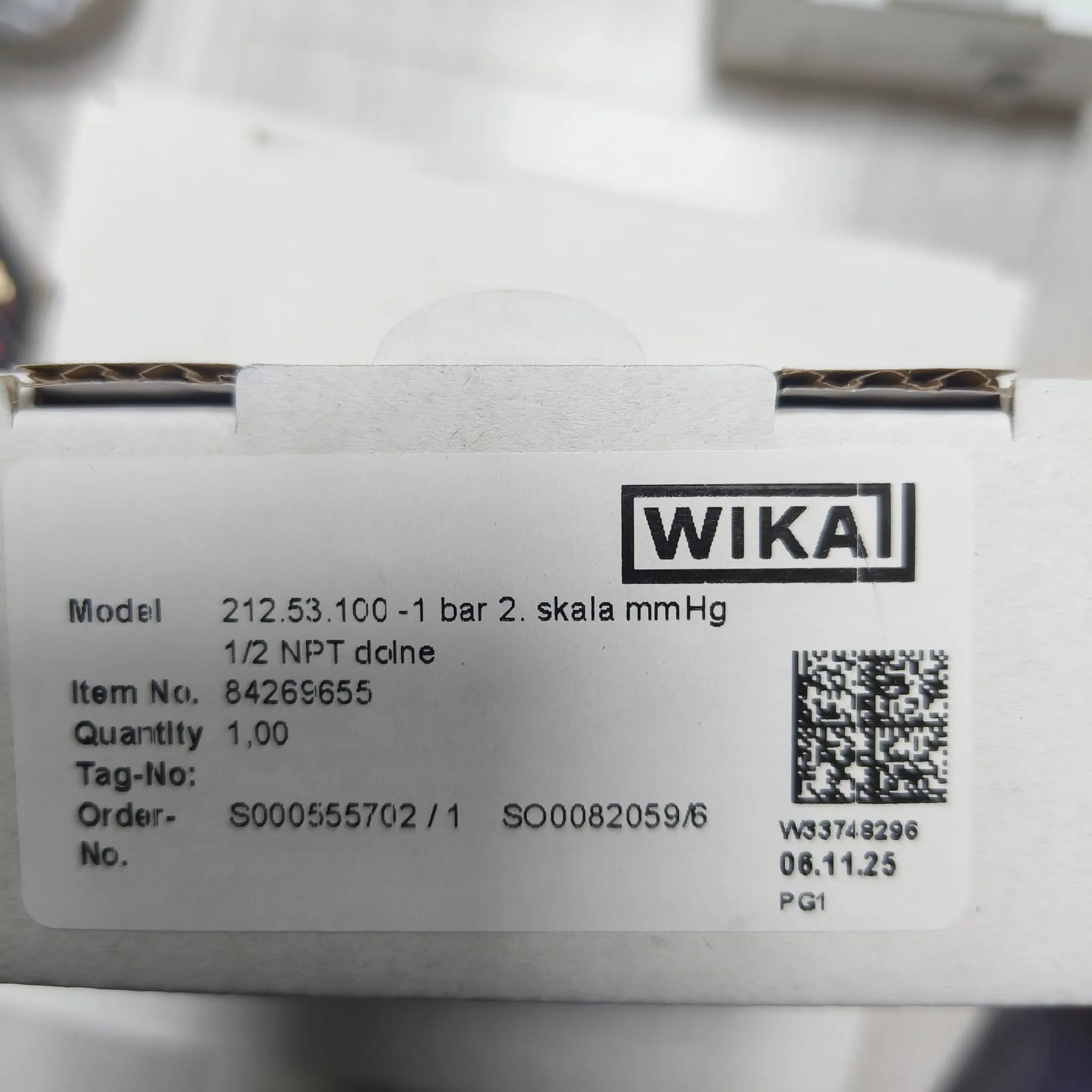 WIKA Vacuum Gauge 213.53.100, -1...0 bar, 2nd Scale mmHg, 4" Dial, 1/2" Male NPT Lower Mount, 84269655 - image 2