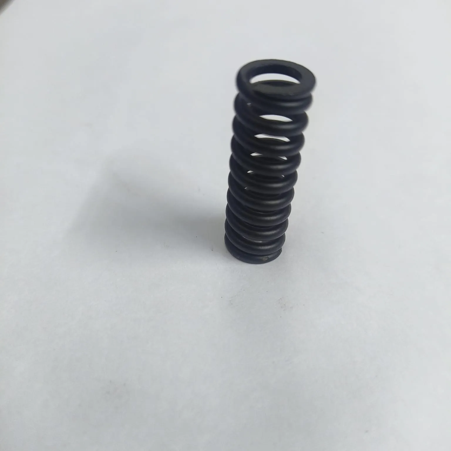 DK-LOK Spring for V66 Series Relief Valves, 1500-2250 psig Cracking Pressure, Color Code-Black, RVS-D - image 2