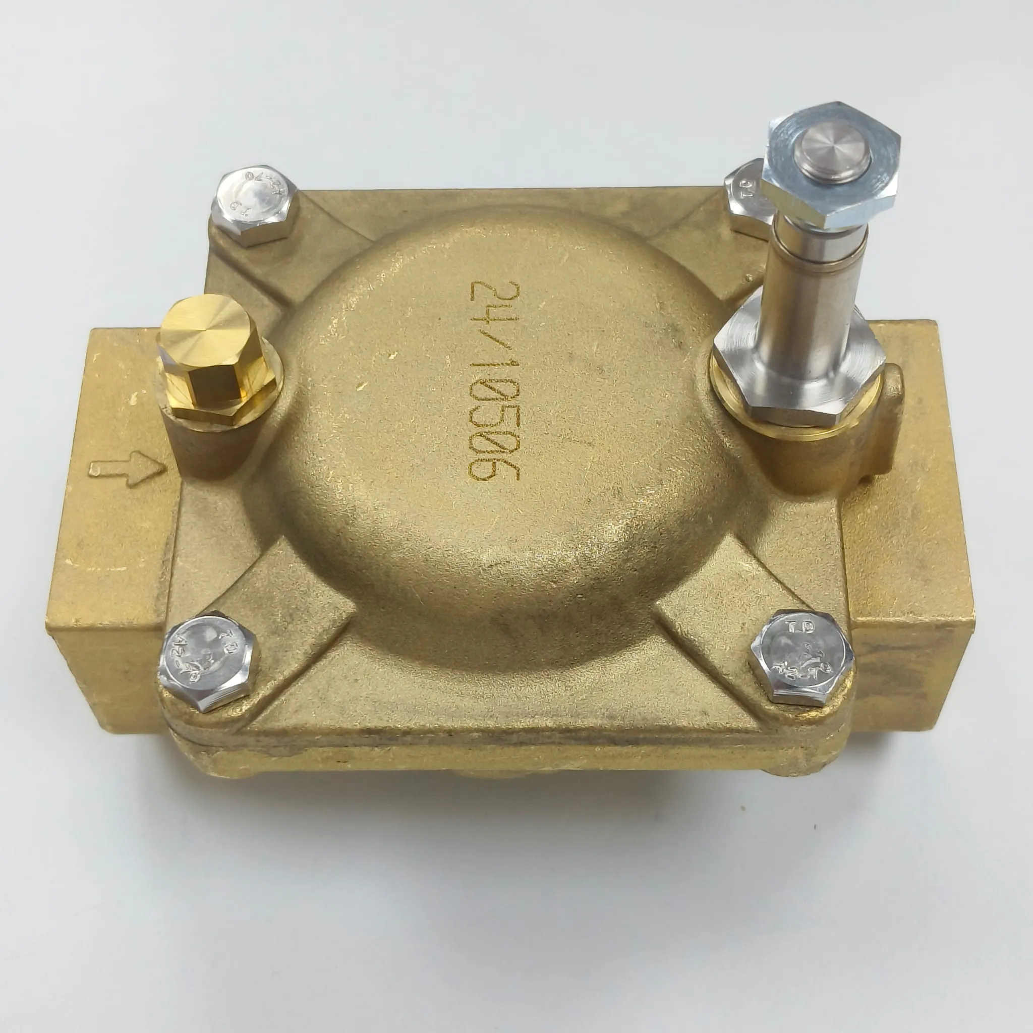 ACL 107 Series Brass Solenoid Valve, Servo-Assisted Diaphragm, 2-Way Normally Closed, FPM (Viton) Seal, G 1-1/4" Female BSPP Connection, E107GV37 - image 2