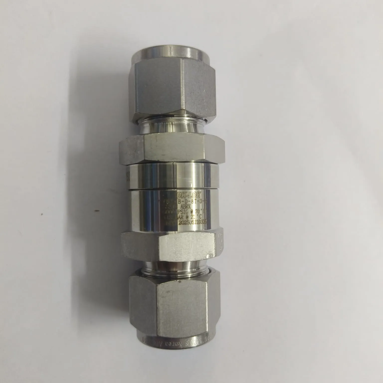 DK-LOK VH36 Series High Pressure Check Valve, 6,000 psig, 1/2" Tube OD Connections, SS316, VH36B-D-8T-3-S - image 2