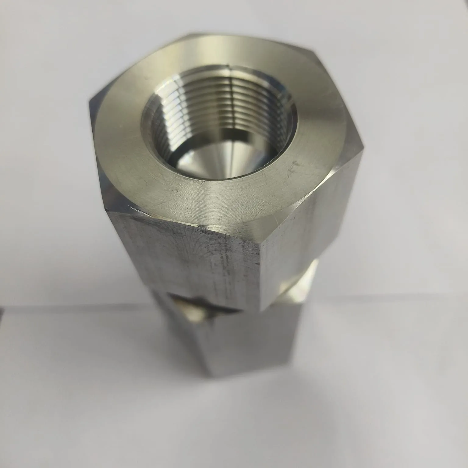 DK-LOK VH36 Series High Pressure Check Valve, 10,000 psig, 1" Female NPT Connections, SS316, VH36B-F-16N-10K-3-S - image 3