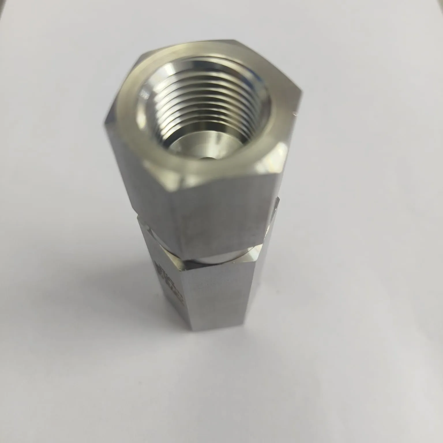 DK-LOK VH36 Series High Pressure Check Valve, 10,000 psig, 1/2" Female NPT Connections, SS316, VH36B-F-8N-10K-3-S - image 3