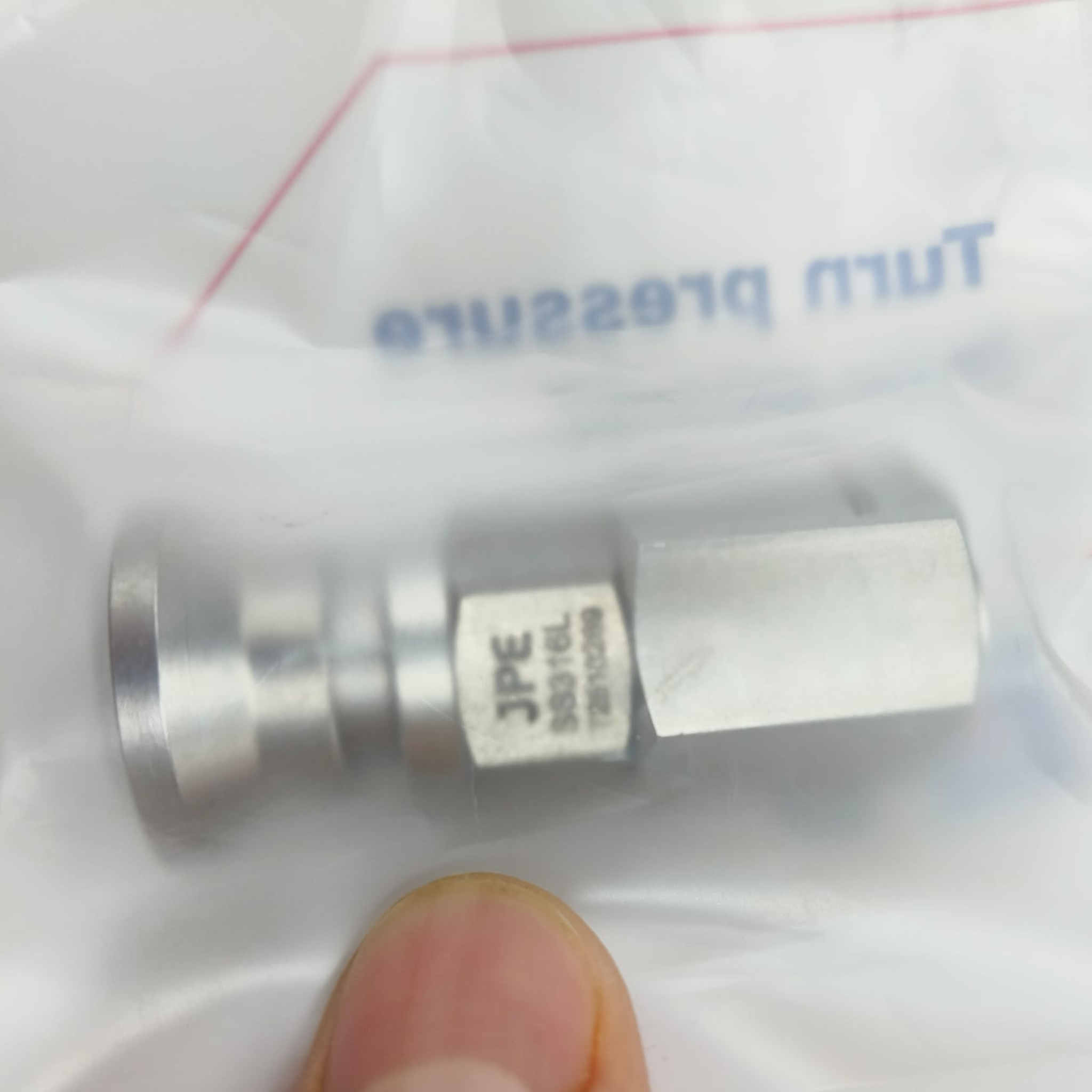 JPE QC Series Quick Coupling Socket, 1/4" Female NPT, SS316L, FKM, AS6-QCS02F-N(V) - image 3