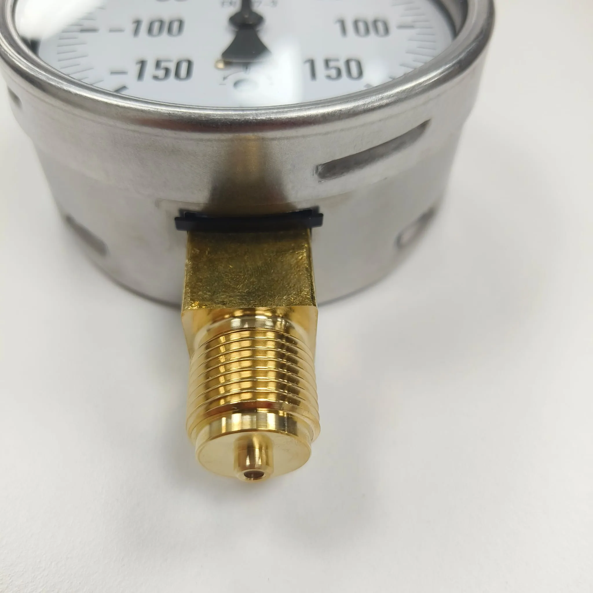 WIKA Capsule Pressure Gauge Model 612.20.100, -150 to 150 mbar, 4" Dial, G 1/2" BSPP Thread, Lower Mount, 40014398 - image 4
