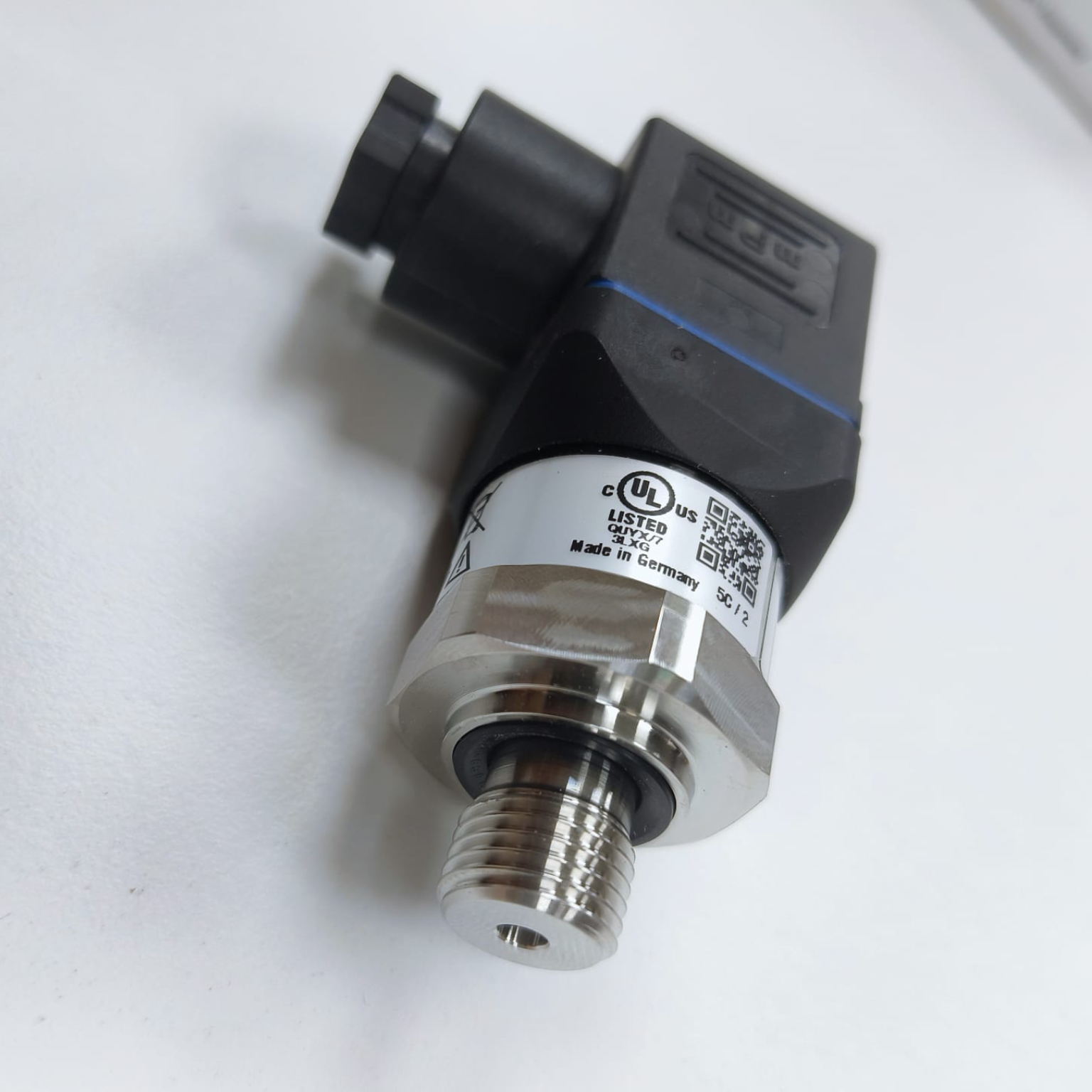 WIKA A-10 Pressure Transmitter, 0...400 Bar Gauge, G 1/4 A DIN EN ISO 1179-2 Connection, Valve Connector, Size A, 12719341 - image 4